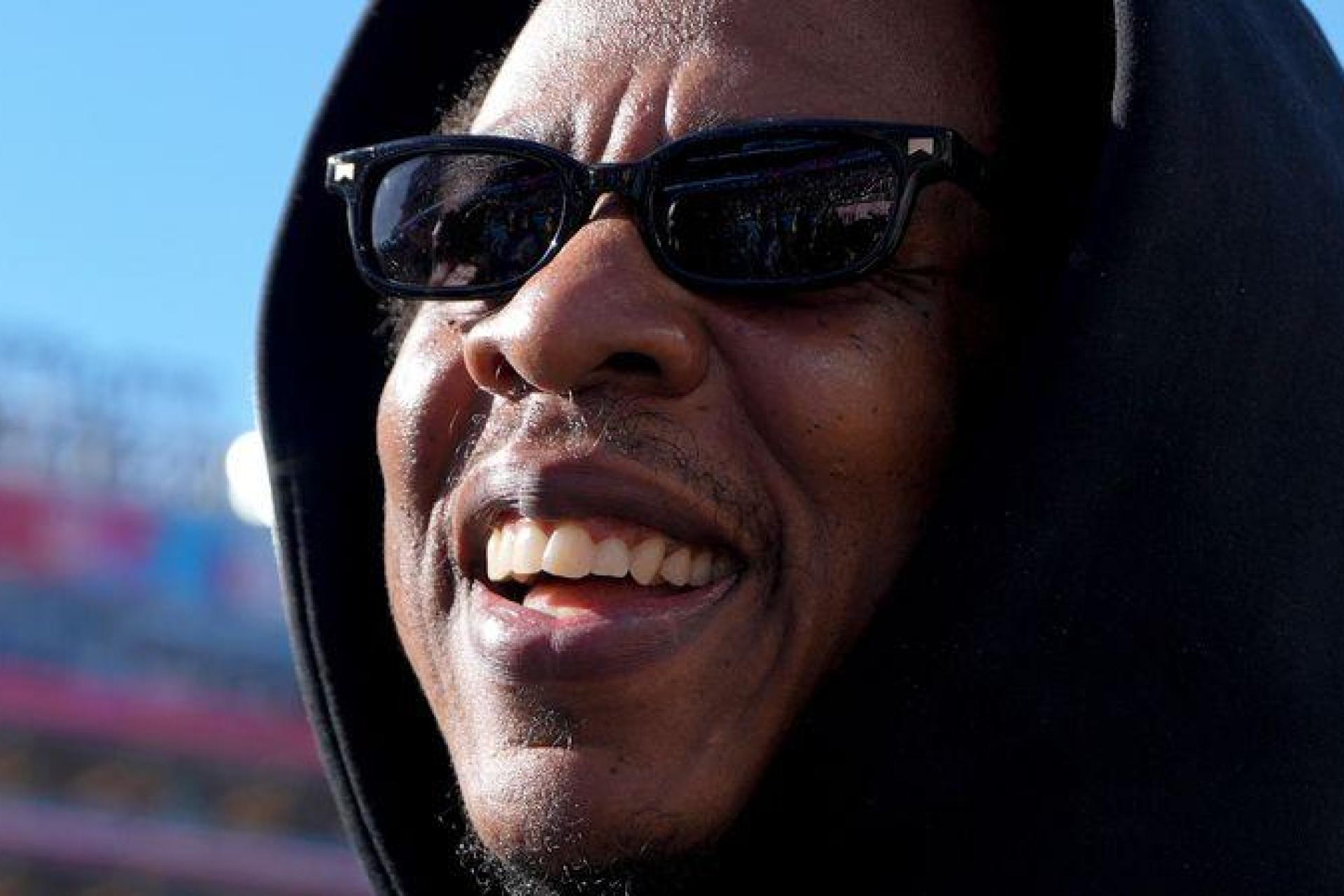 Große Bühne für Rapper Jay-Z bei der Halbzeit-Show des Super Bowl 2027. (Archivbild: Brynn Anderson/AP/dpa)