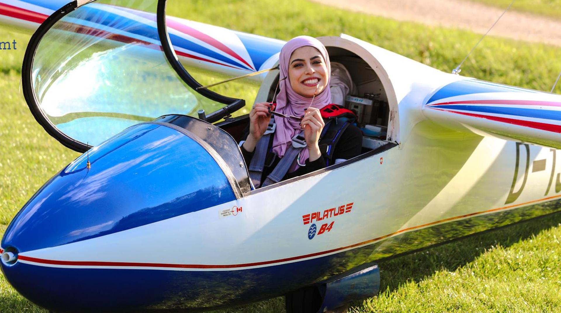 Sana Jumah ist Segelflugpilotin und ein Vorbild für viele junge Frauen. (Bild: Kurt Maier)