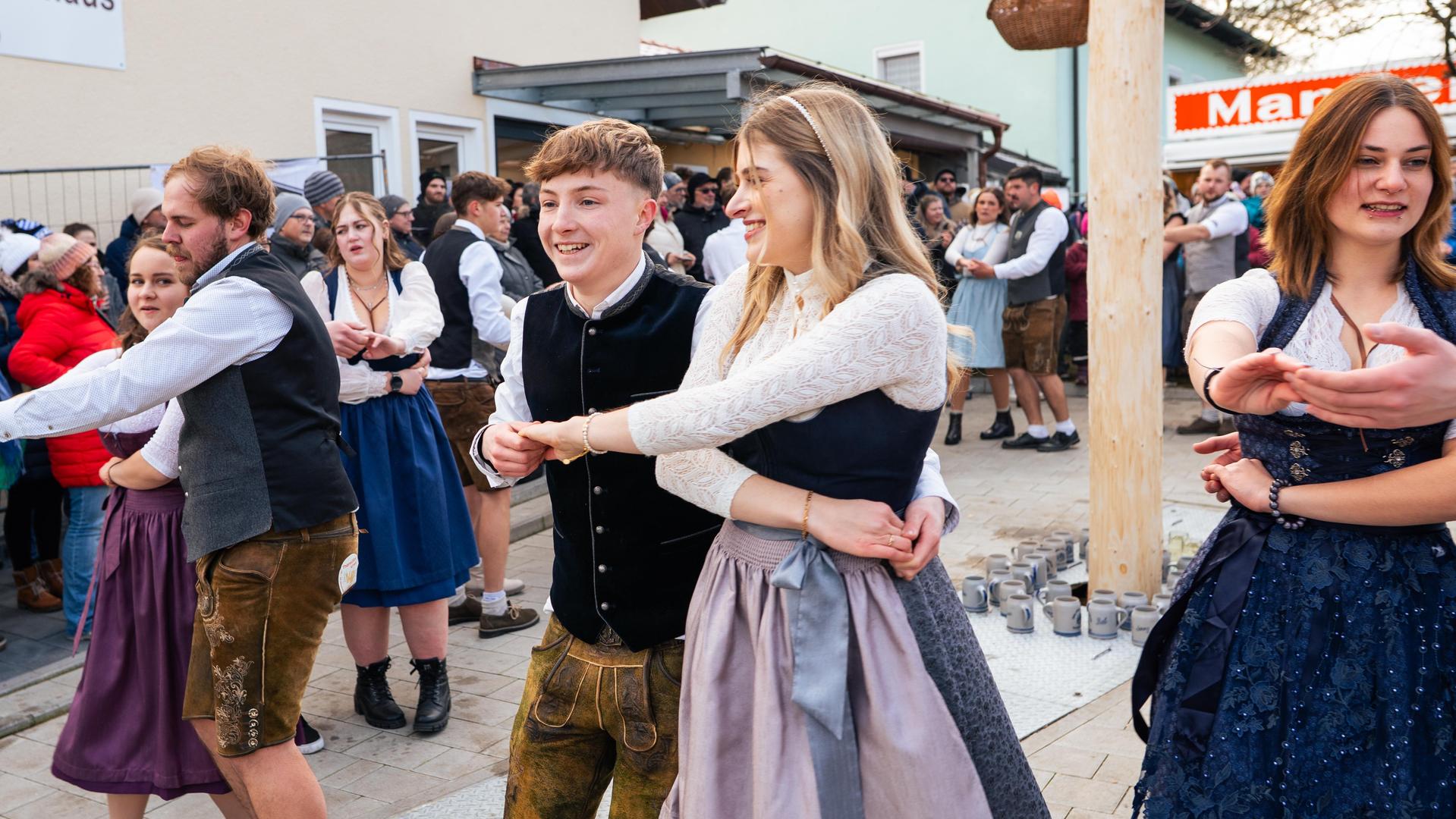 Thansüßer Kirwa am Sonntag.  (Bild: Hannes Stock)