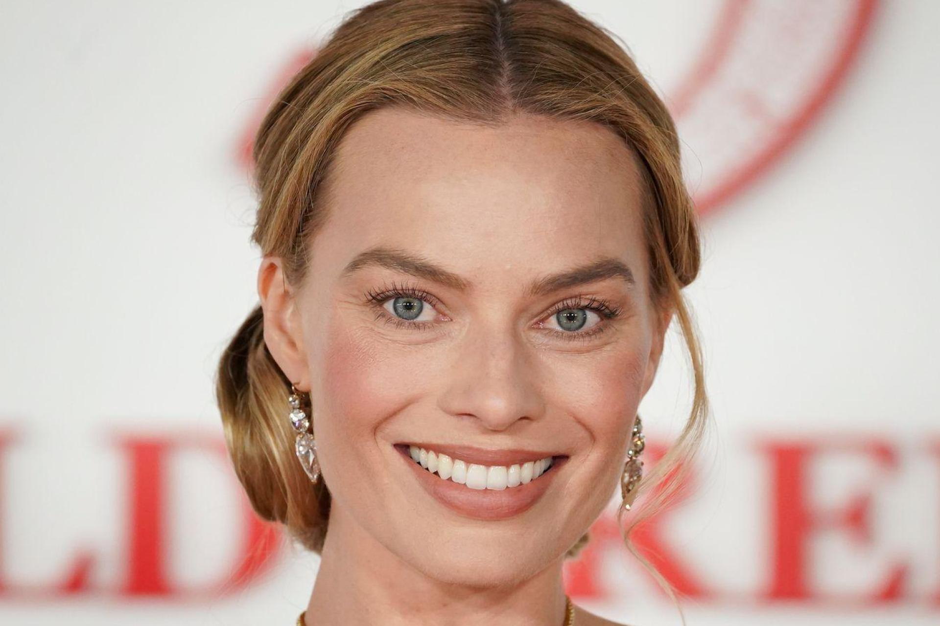 Margot Robbie ist als Produzentin und Schauspielerin im Einsatz. (Archivbild) (Bild: Jordan Strauss/Invision/dpa)
