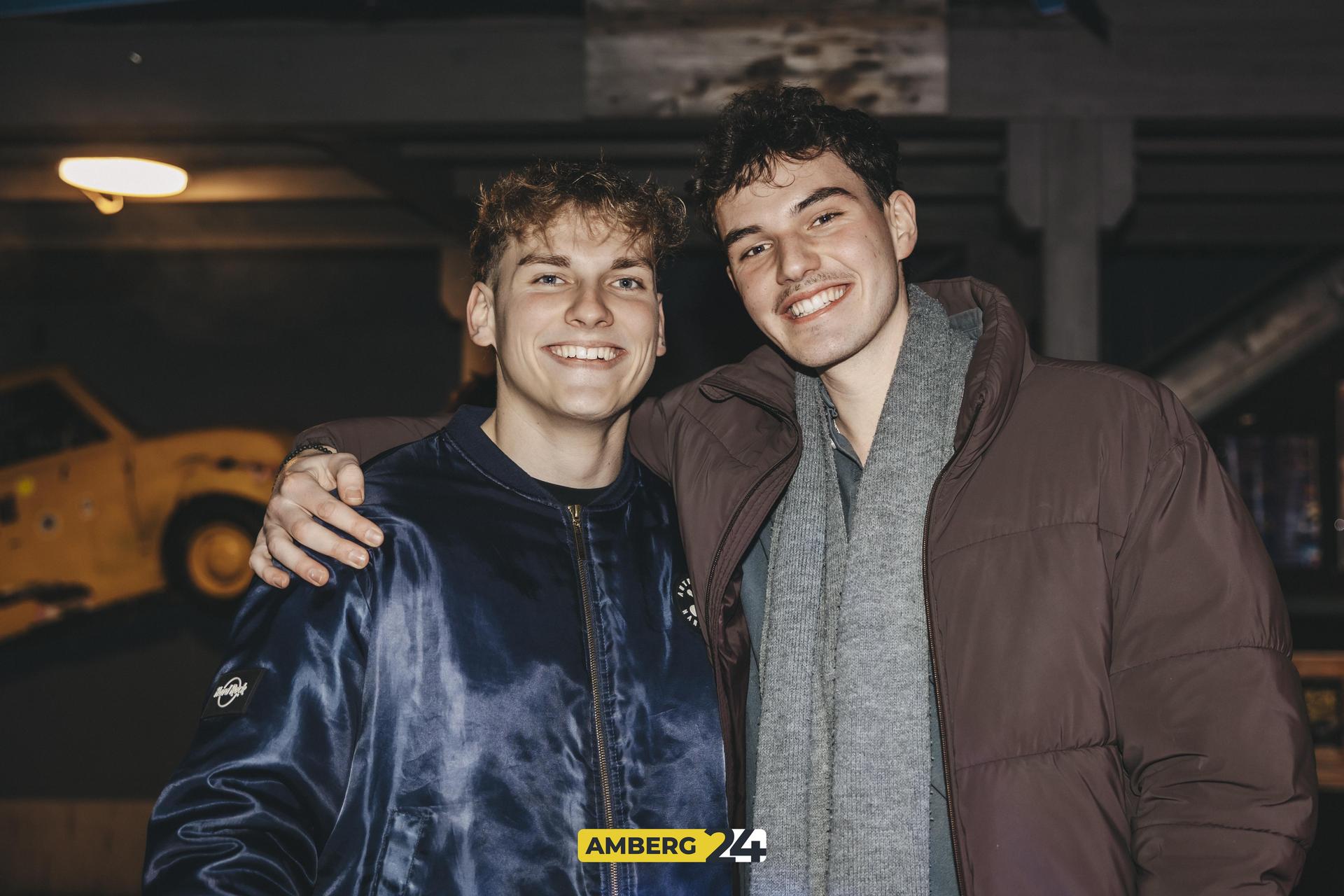 Am Samstag konnten ihr im Blauen Haus bei „Dance on Snow“ richtig Gas geben.  (Bild: Lolografie)