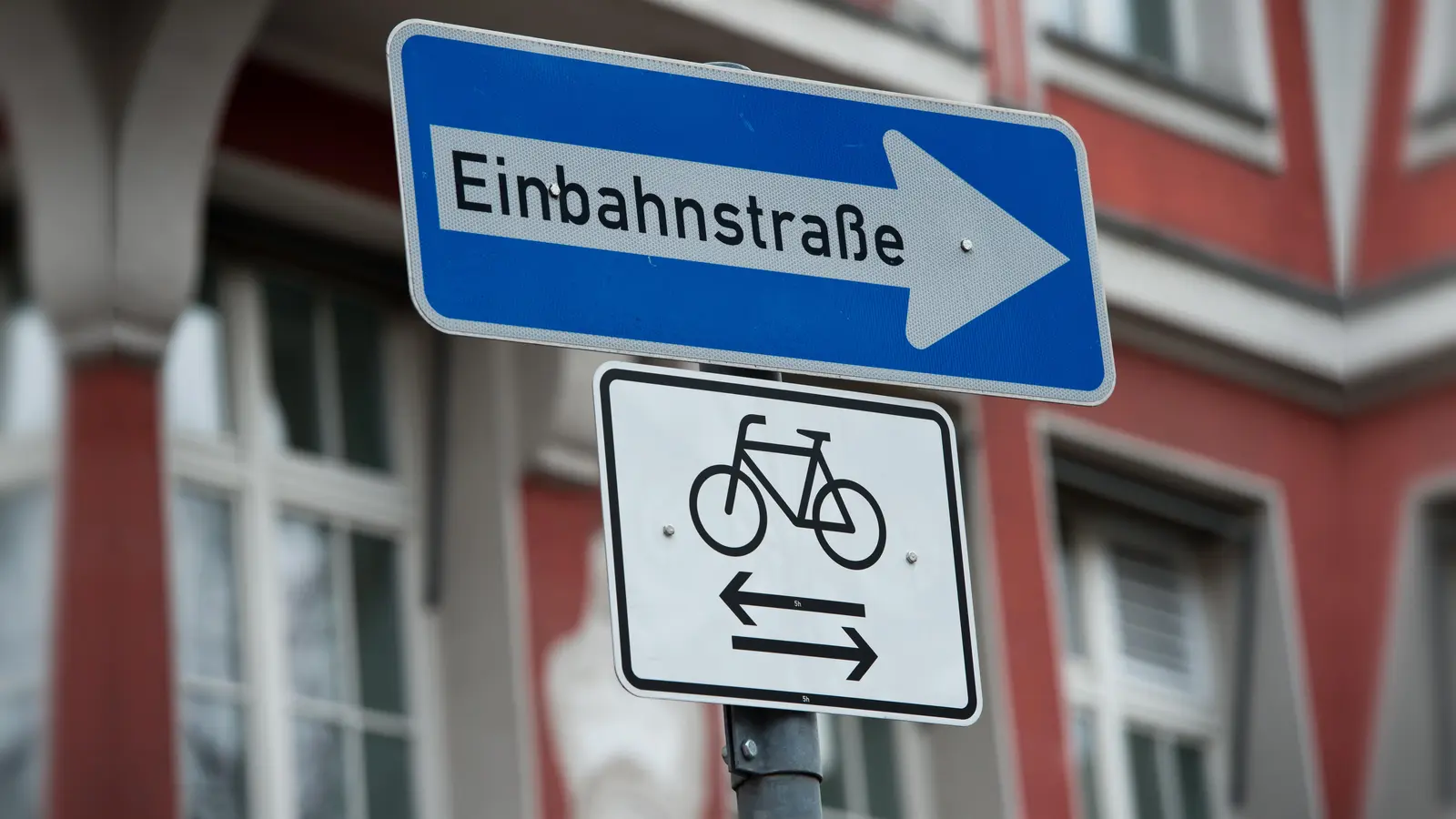 Am 29. September wird in Sulzbach-Rosenberg eine vorübergehende Einbahnstraßenregelung eingerichtet. (Symbolbild: Peter Kneffel)