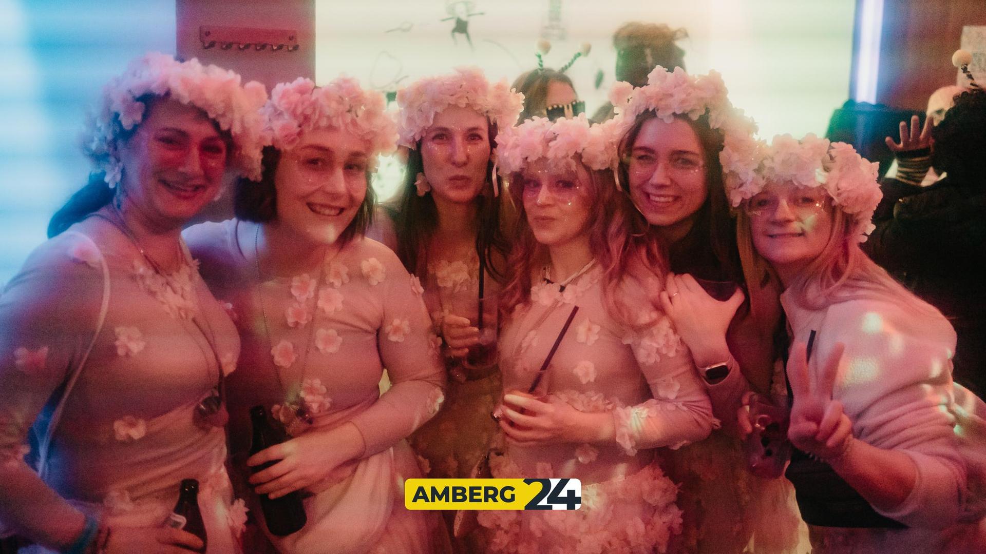 Die Bilder der Hexennacht im Colomba. (Bild: Mario Donhauser)