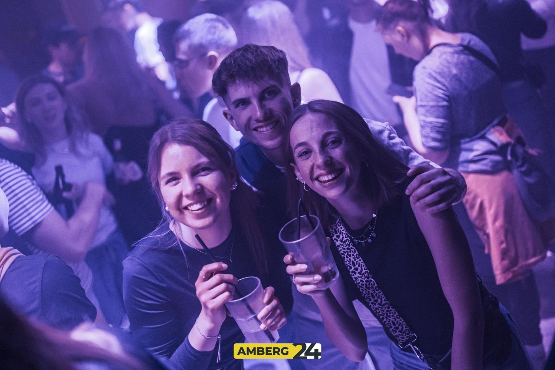 Party am 1. Weihnachtsfeiertag im Happy Rock.  (Bild: Martin Sponsel)