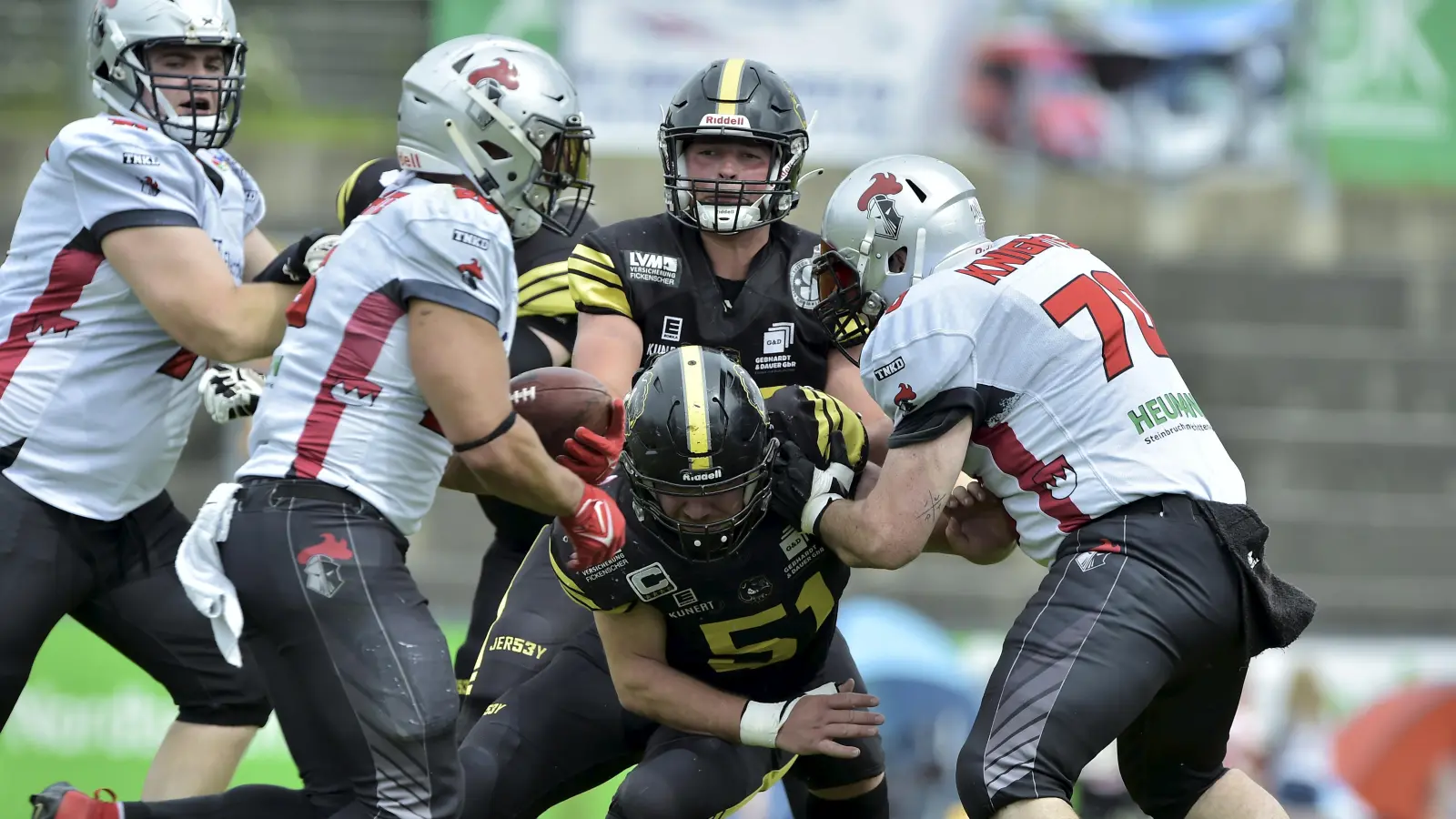 Am 24. April starten die Amberg Mad Bulldogs in die neue Regionalliga-Saison im American Football. (Archivbild: Hubert Ziegler)