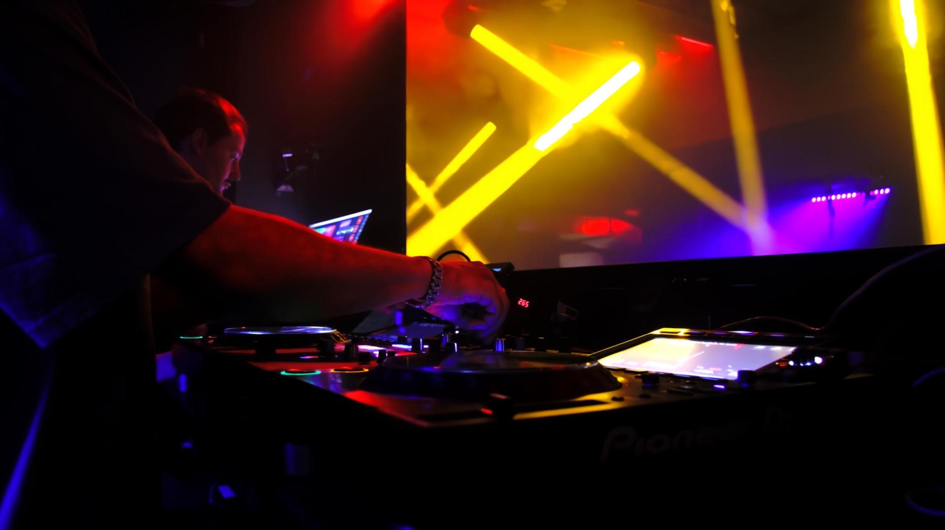 Am Samstag gaben Afrobeats und Hiphop den Ton an. (Bild: Marlin Nixdorf)