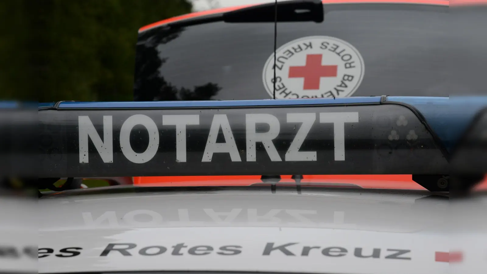 Auf den ersten Blick blieben die Fahrerin und der Fahrer unverletzt. (Bild: Petra Hartl)