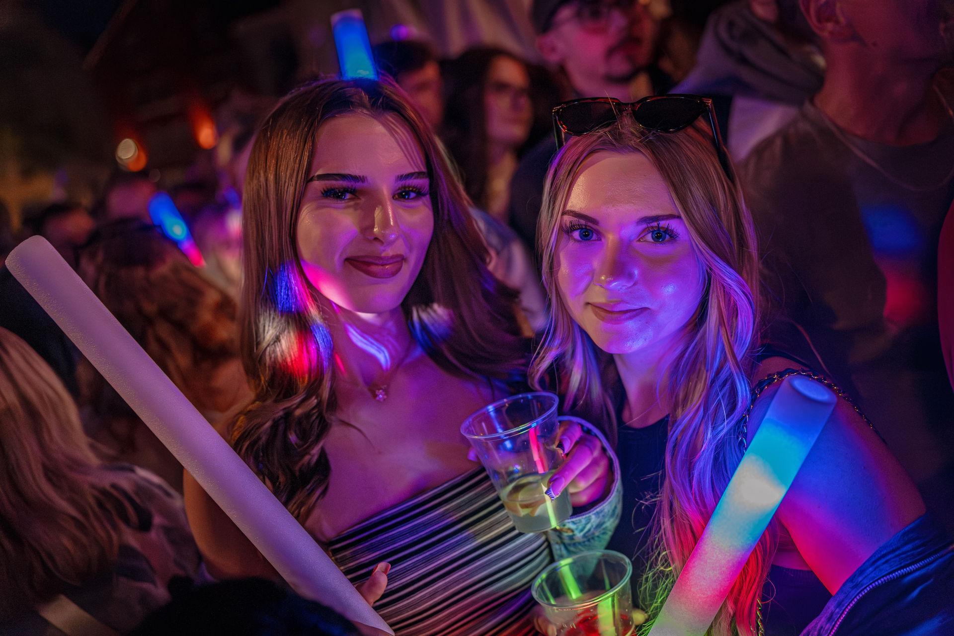 Amberg feiert Altstadtfest und macht die Nacht zum Tag. (Bild: Michael Golinski)
