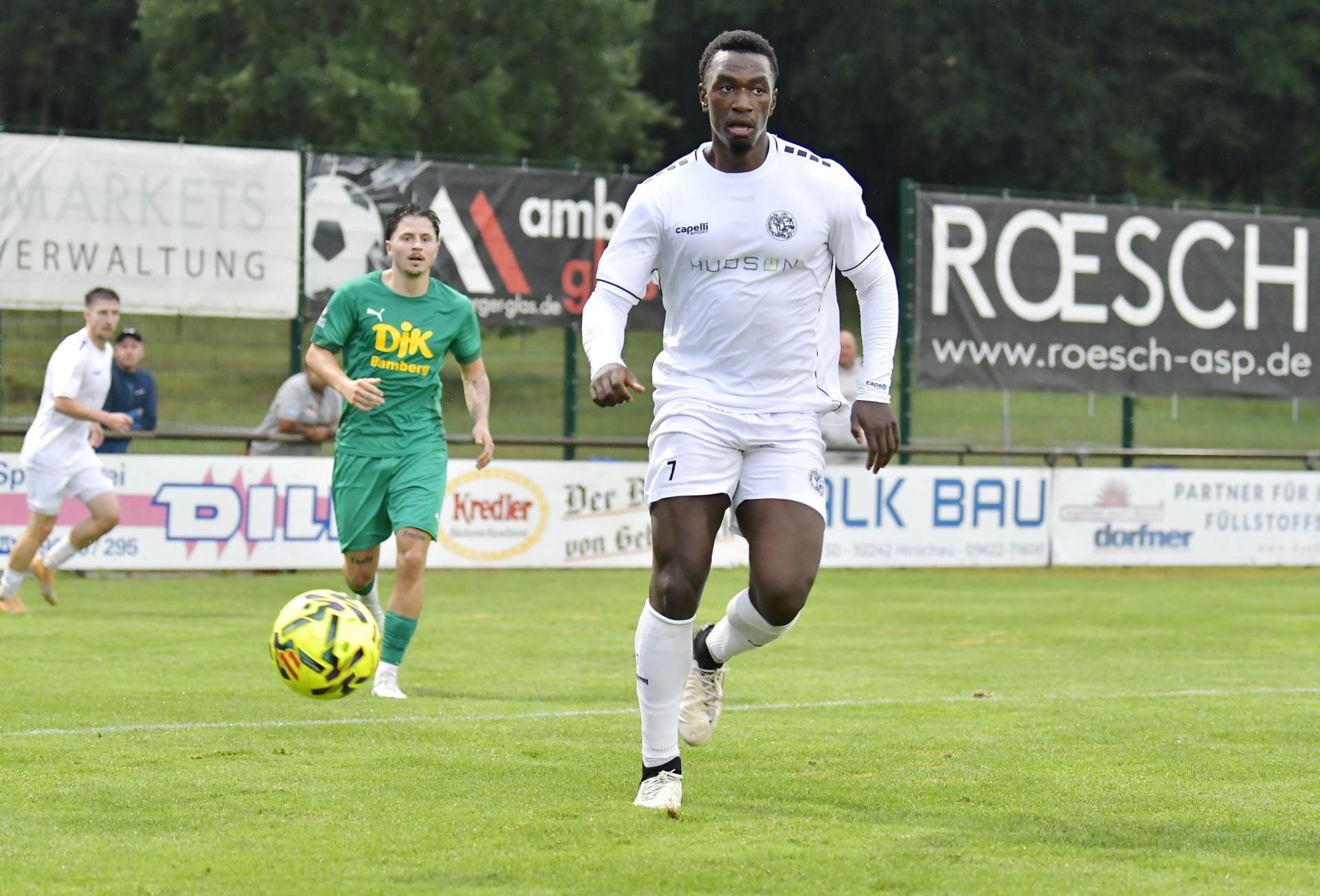 Jeanpaul Ajala-Alexis traf zum 1:1 für die DJK Gebenbach. (Bild: Hubert Ziegler)