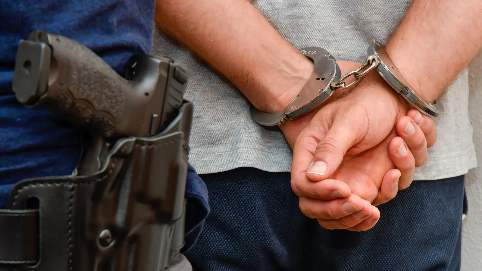 In einer Gemeinschaftsunterkunft in Sulzbach-Rosenberg hat ein 38-Jähriger mutmaßlich einen anderen Mann mit einem Messer angegriffen. (Symbolbild: Petra Hartl)