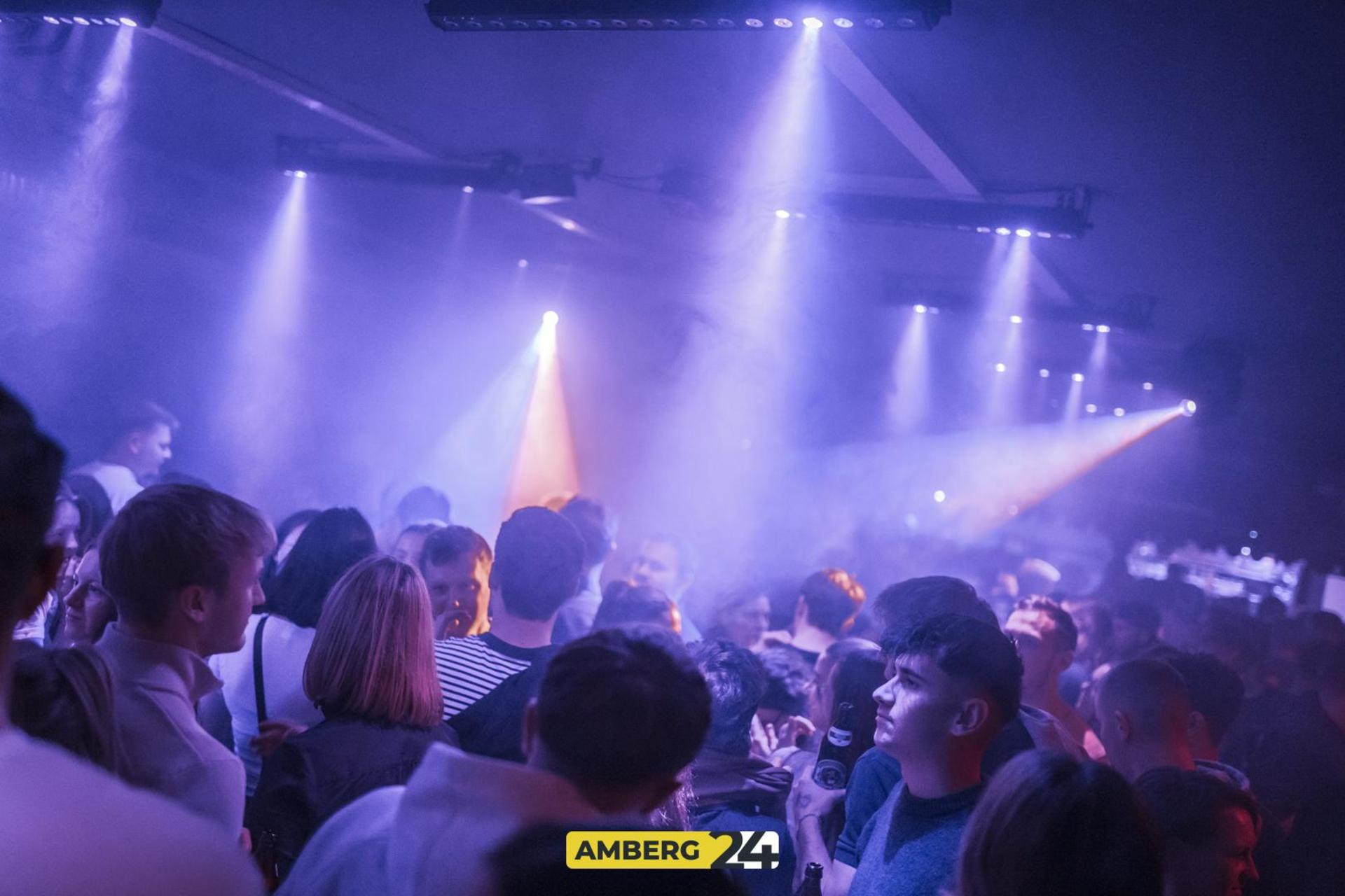 Party am 1. Weihnachtsfeiertag im Happy Rock.  (Bild: Martin Sponsel)