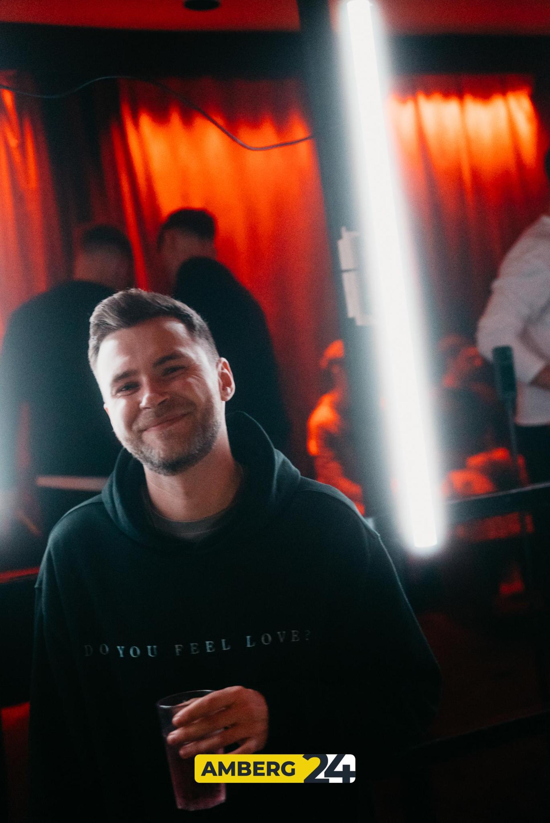 Im Casino-Saal war am Samstag die erste VIBES-Party des Jahres. (Bild: Mario Donhauser)