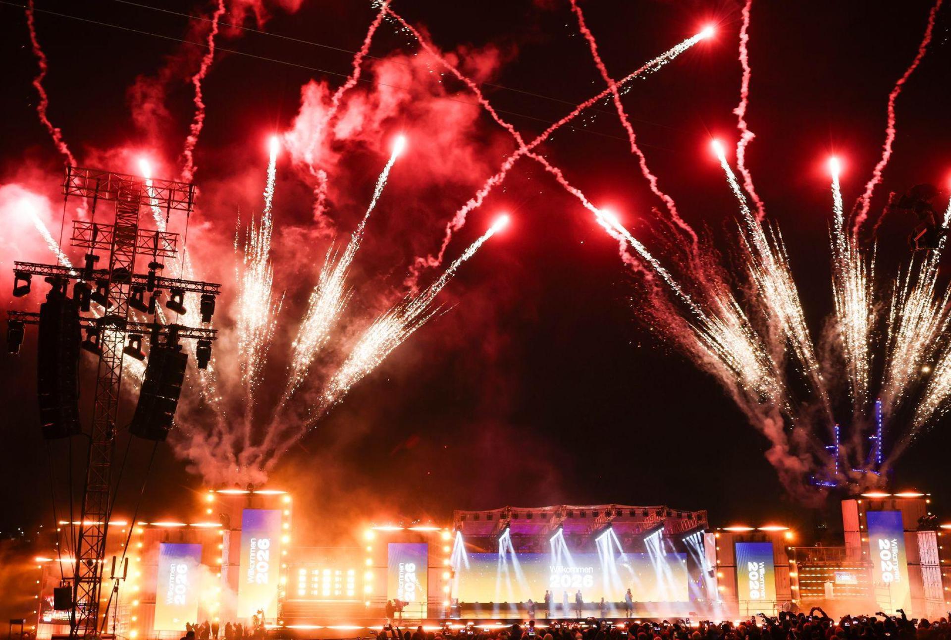 Das ZDF übertrug die Silvestershow diesmal aus Hamburg. (Bild: Christian Charisius/dpa)