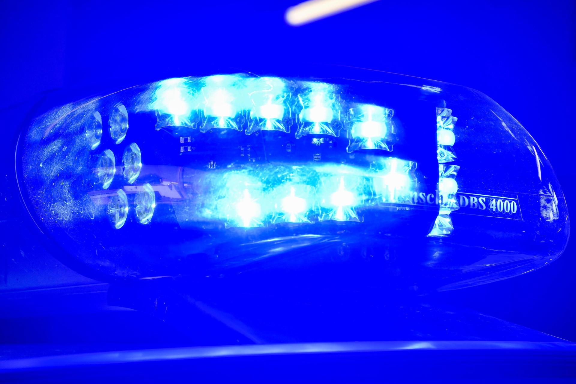 Mit einer Serie von Sachbeschädigungen im Jagdrevier Weißenberg sieht sich die Polizei in Auerbach konfrontiert.Une (Symbolbild: Petra Hartl)