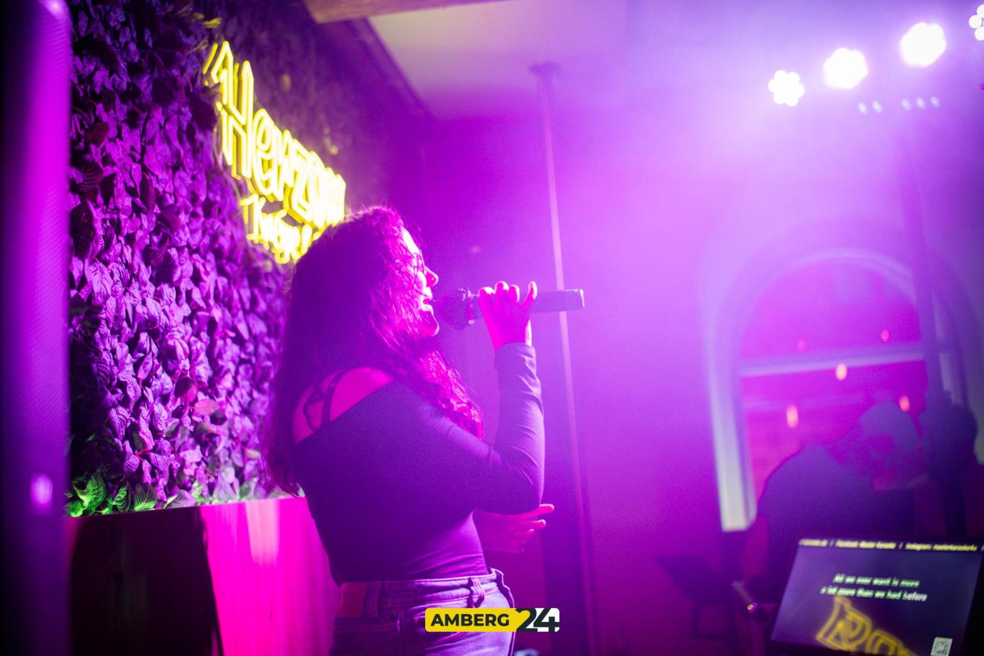 Die Bilder vom Karaoke im Herzog. (Bild: Julia Bär)