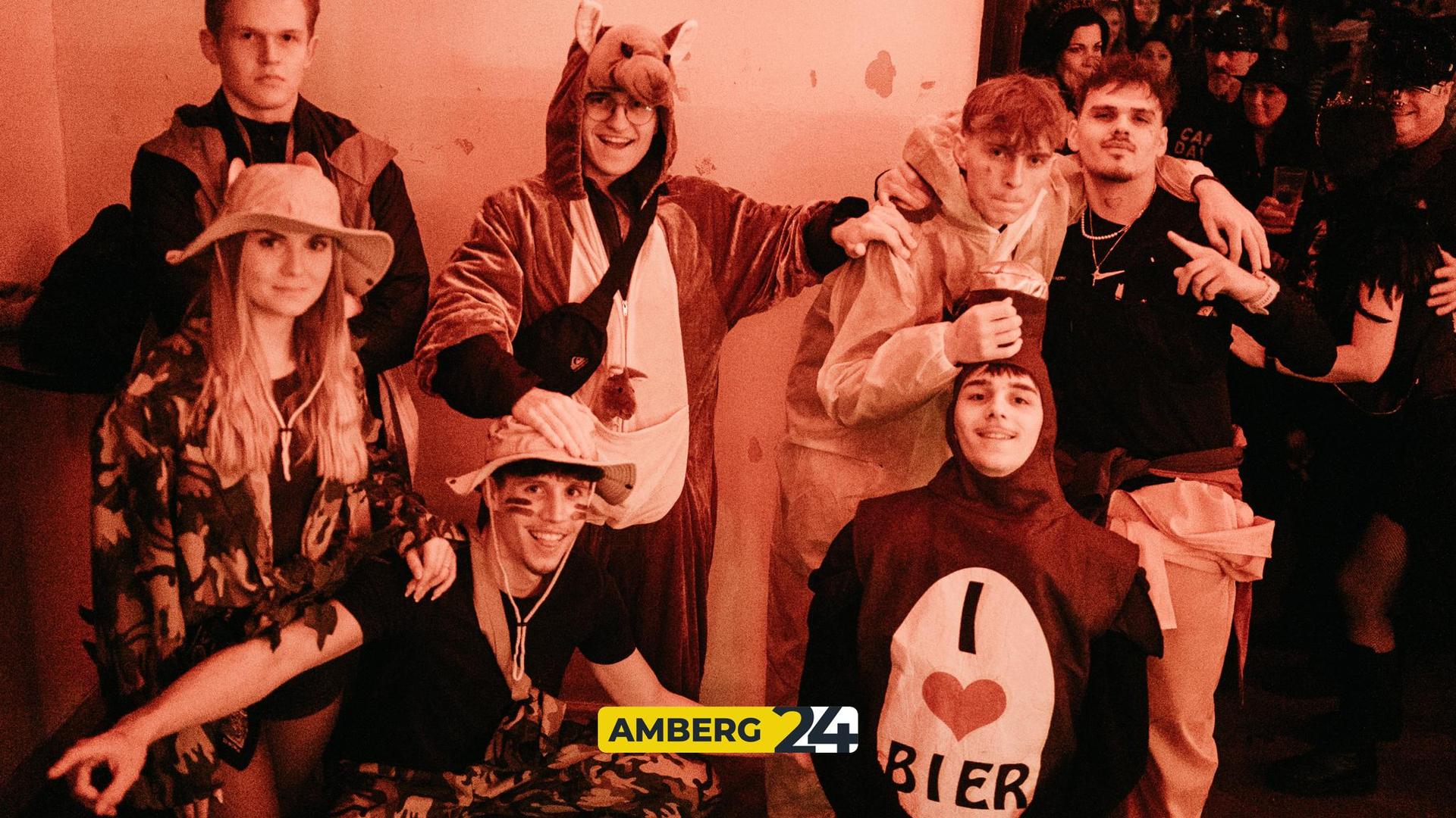 Hexen und Narren waren am Donnerstag auch im Casino unterwegs. (Bild: Mario Donhauser)