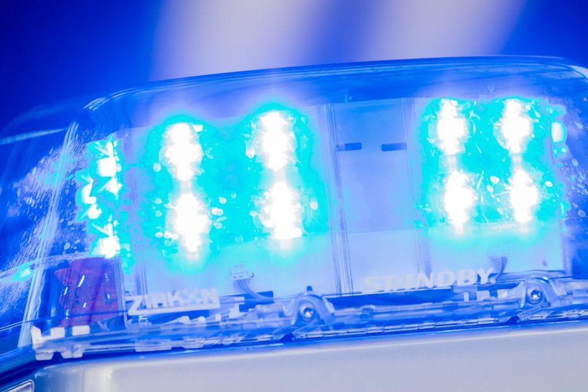 Die Mordkommission hat die Ermittlungen aufgenommen. (Symbolbild) (Bild: Rolf Vennenbernd/dpa)