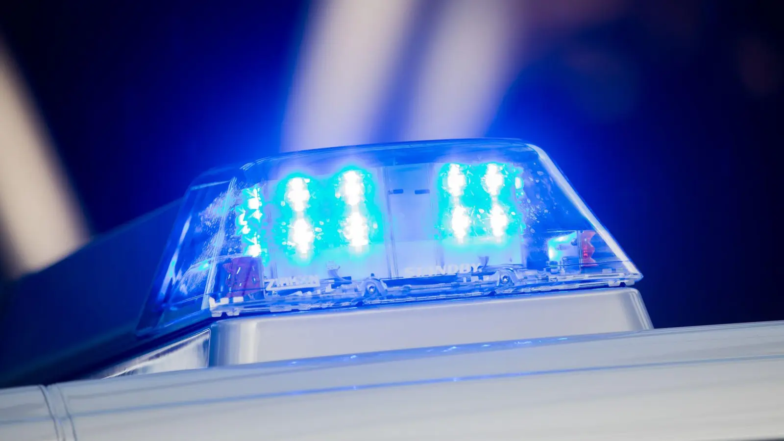 Die Mordkommission hat die Ermittlungen aufgenommen. (Symbolbild) (Bild: Rolf Vennenbernd/dpa)