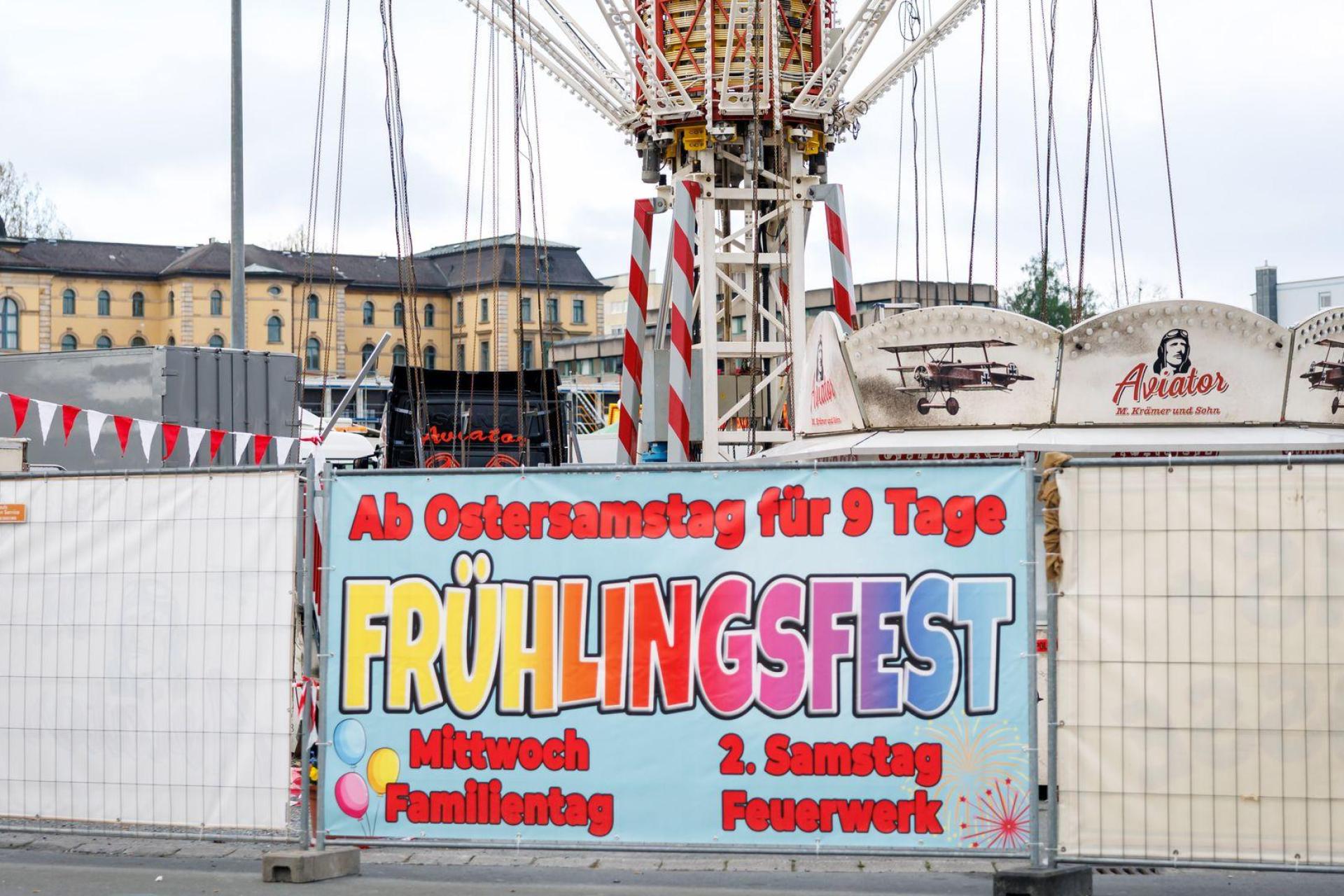 Die Ermittlungen zur Unfallursache laufen laut Polizei noch. (Bild: Daniel Karmann/dpa)