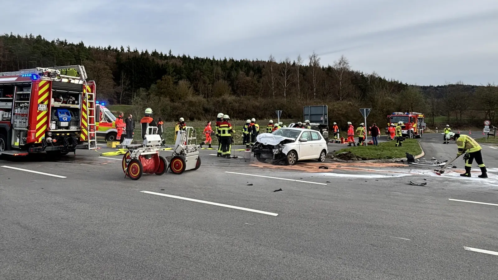Zwei PKW kollidierten auf der B85 bei Königstein.<br> (Bild: Jürgen Leißner)
