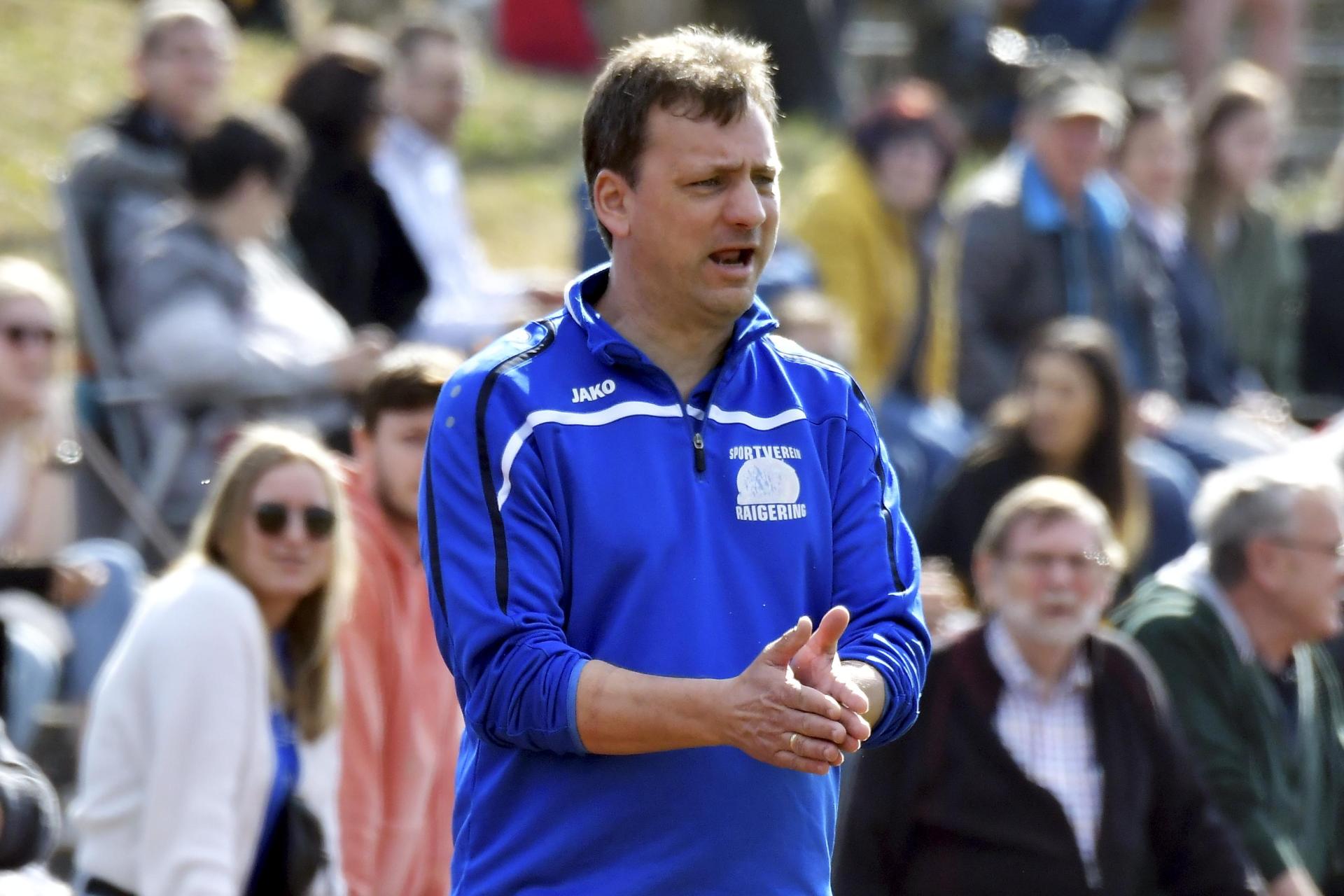 Jochen Schober, Trainer SV Raigering II, ist zurückgetreten. (Bild: Hubert Ziegler)
