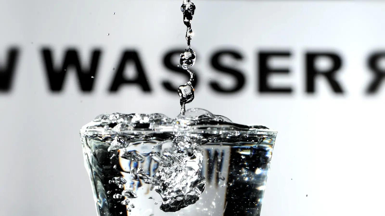 In vier Ortsteilen von Poppenricht gibt es am Donnerstag, 27. März, mehrere Stunden kein Trinkwasser.  (Symbolbild: Daniel Reinhardt)