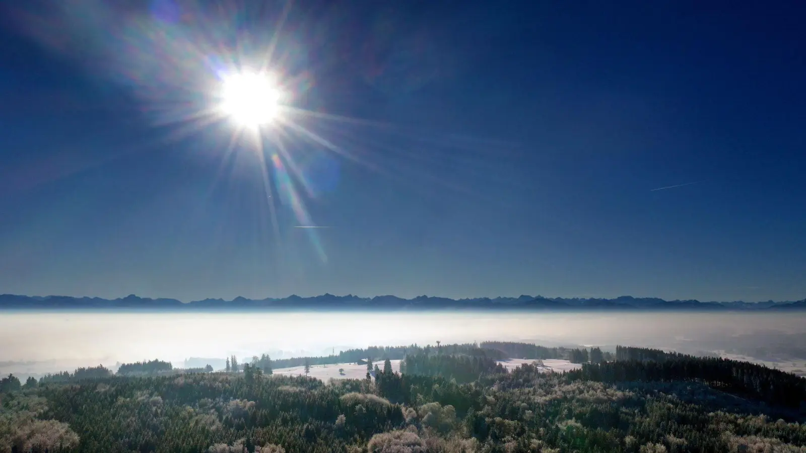 Kalt und teilweise sonnig sind die Wetteraussichten für Bayern. (Archivbild) (Bild: Karl-Josef Hildenbrand/dpa)