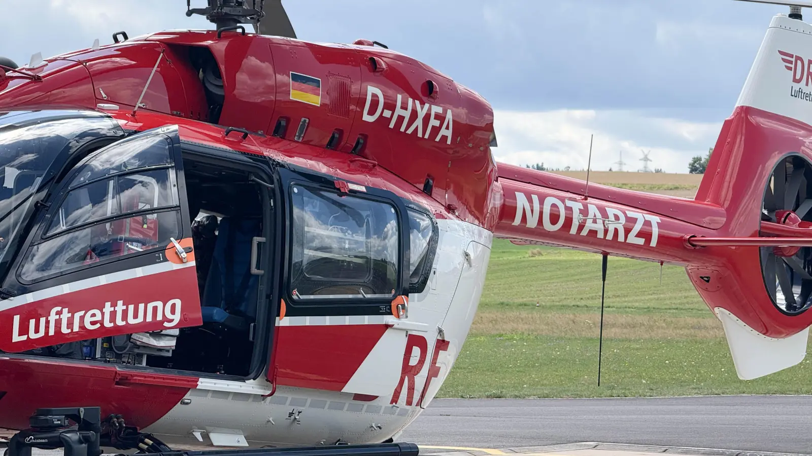 In Lauterhofen ereignete sich ein schwerer Verkehrsunfall mit drei Schwerverletzten. (Symbolbild: Gabi Schönberger)