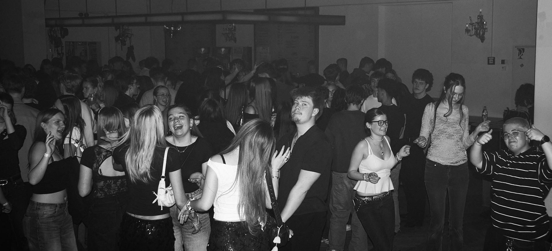 Die Q-Party des Sulzbach-Rosenberger HCA-Gymnasiums stieg diesmal im Amberger Casino. (Bild: Marlin Nixdorf)