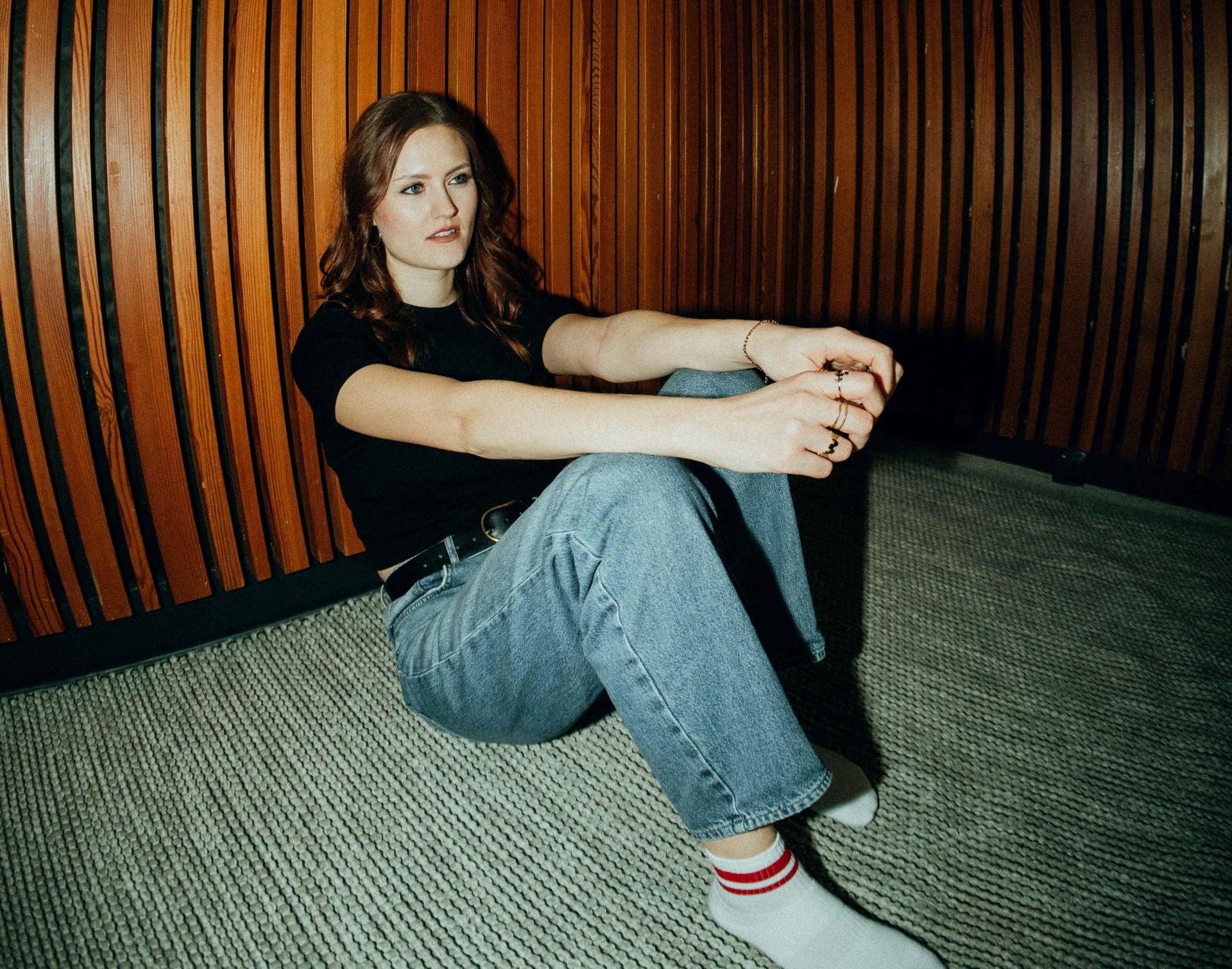 Katharina Zweck ist 26, aus Freudenberg und startet in München als Pop-Künstlerin durch. (Bild: Sebastian Reiter)