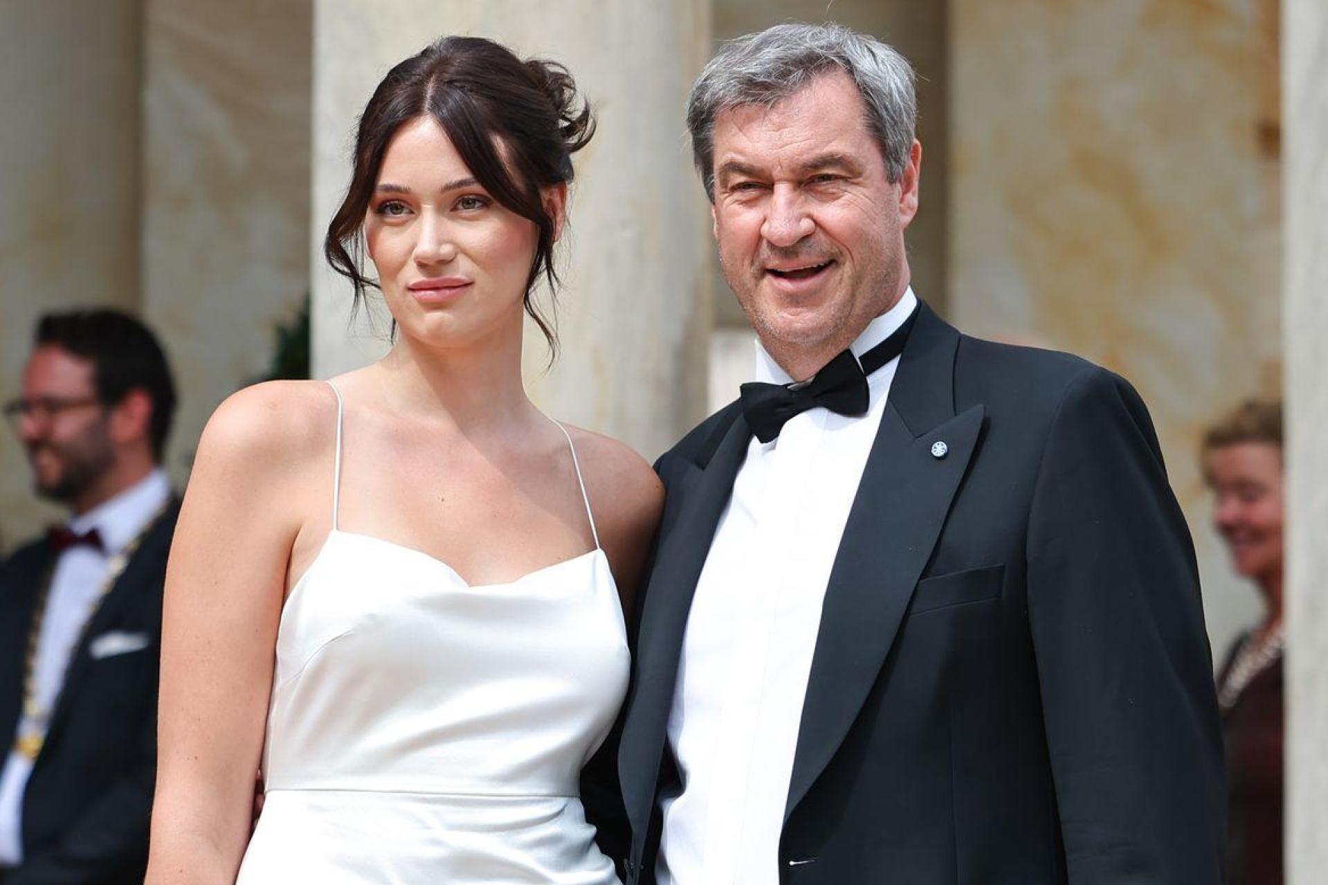 CSU-Politiker Markus Söder und seine Tochter Gloria-Sophie Burkandt geben derzeit Einblick in ihre Vater-Tochter-Beziehung. (Archivbild) (Bild: Daniel Karmann/dpa)
