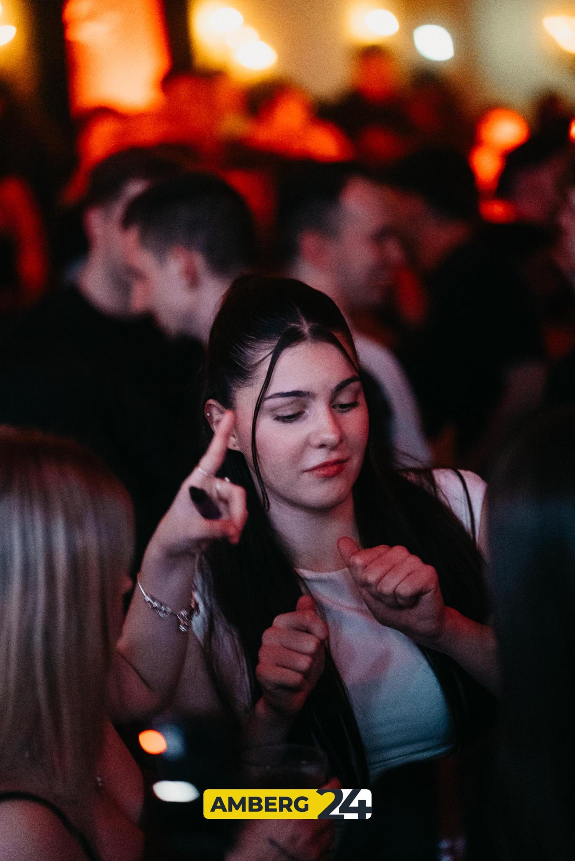 Im Casino-Saal war am Samstag die erste VIBES-Party des Jahres. (Bild: Mario Donhauser)