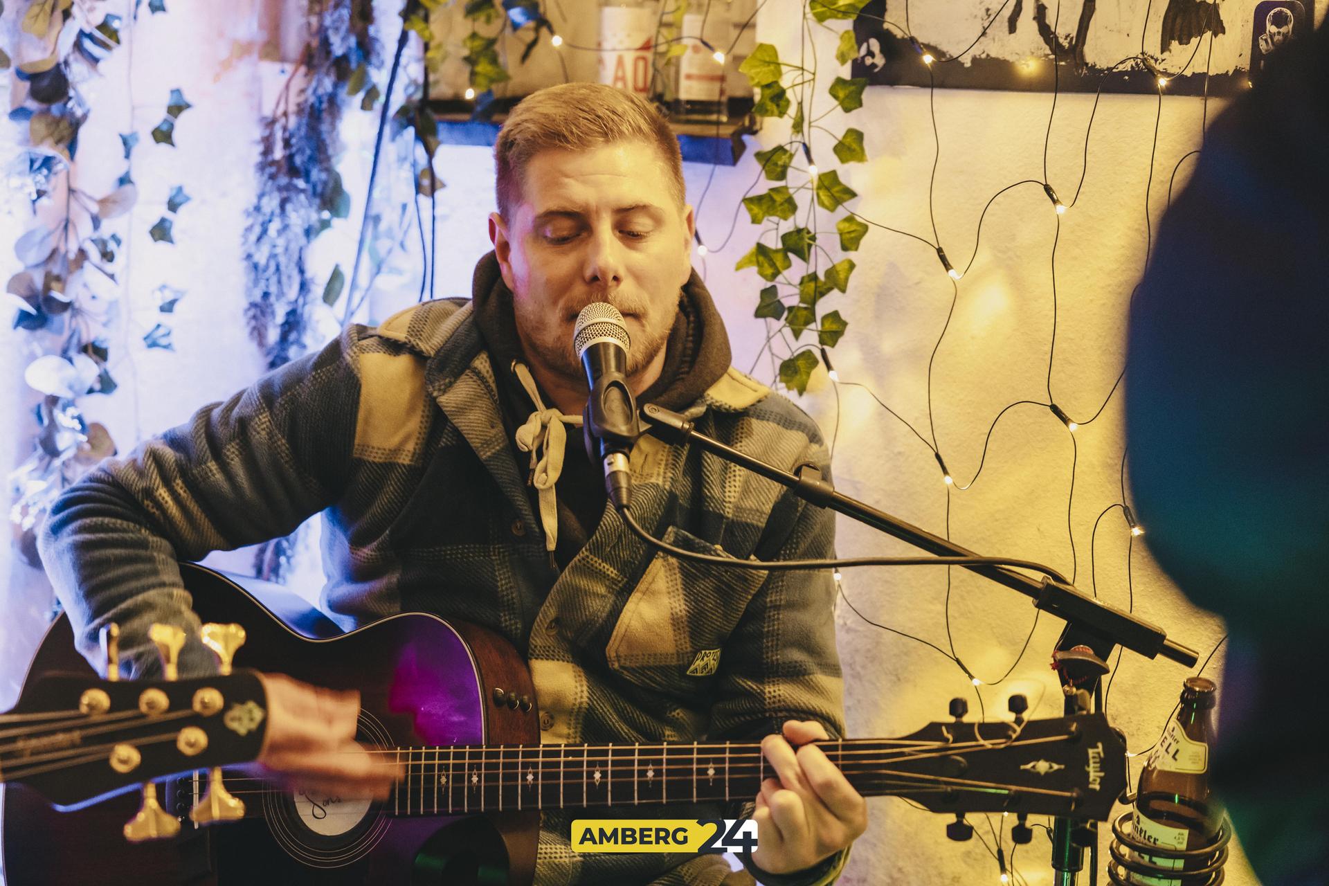 Im UNS in Amberg gab es am Samstag die Sunrise Sons Live. (Bild: Lolografie)