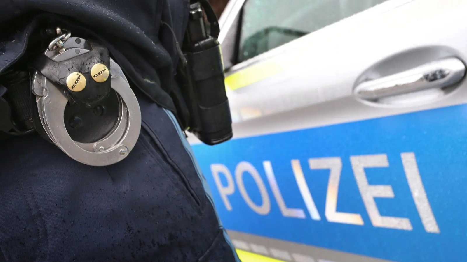 In Stein bei Nürnberg nahm die Polizei einen Mann wegen eines mutmaßlichen Sexualdelikts fest.  (Symbolbild: Karl-Josef Hildenbrand/dpa)