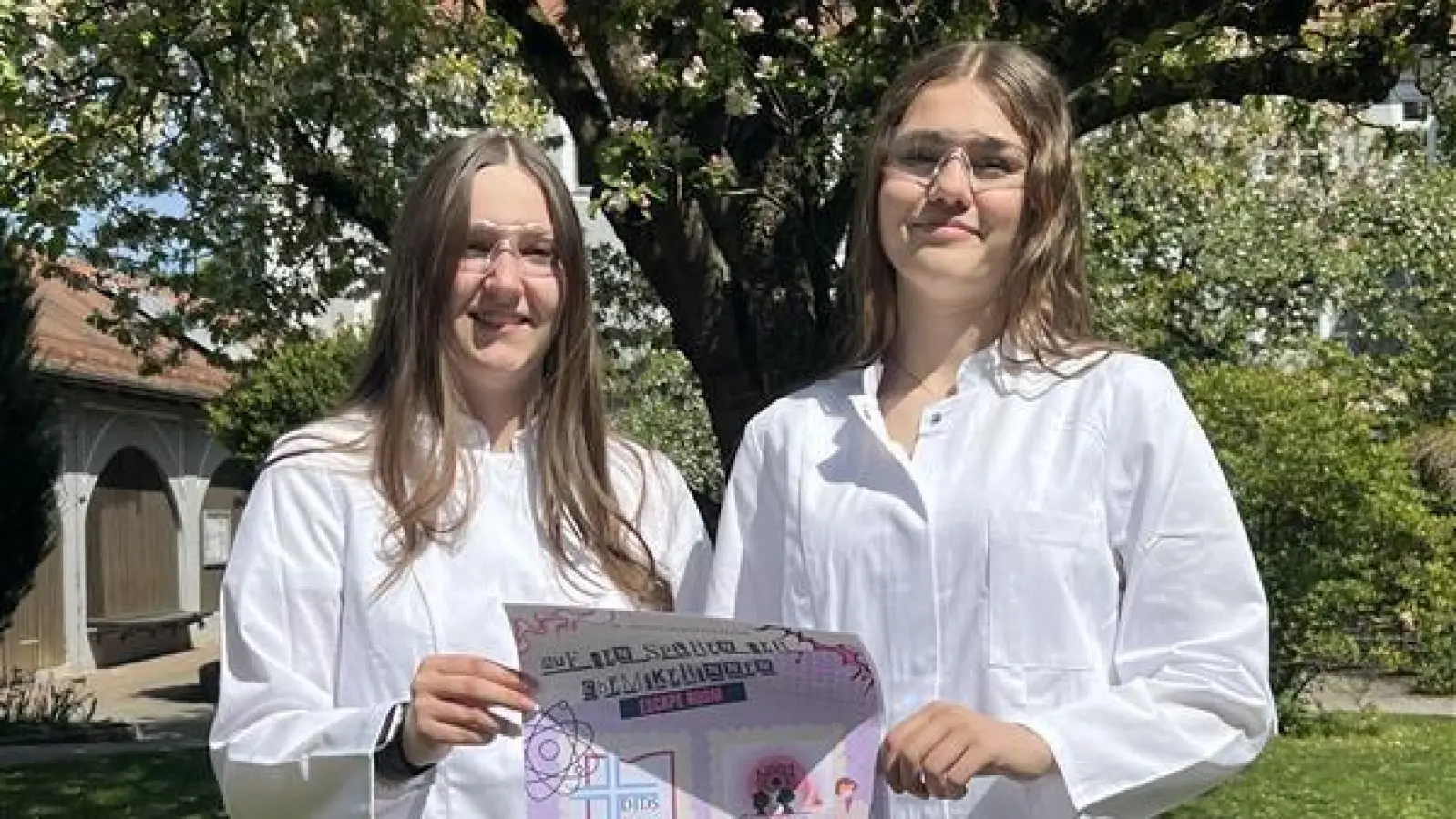 Vom 19. bis 22. Mai präsentiert sich das P-Seminar Chemie der Dr.-Johanna-Decker-Schulen (DJDS) mit einem Escape Room im Pop-Up-Raum des Stadtlabors+ der Wirtschaftsförderung Amberg. Das Konzept verbindet spannende Rätsel mit der Vermittlung von Wissen über Frauen in der Chemie im Laufe der Jahre. (Bild: DJDS)