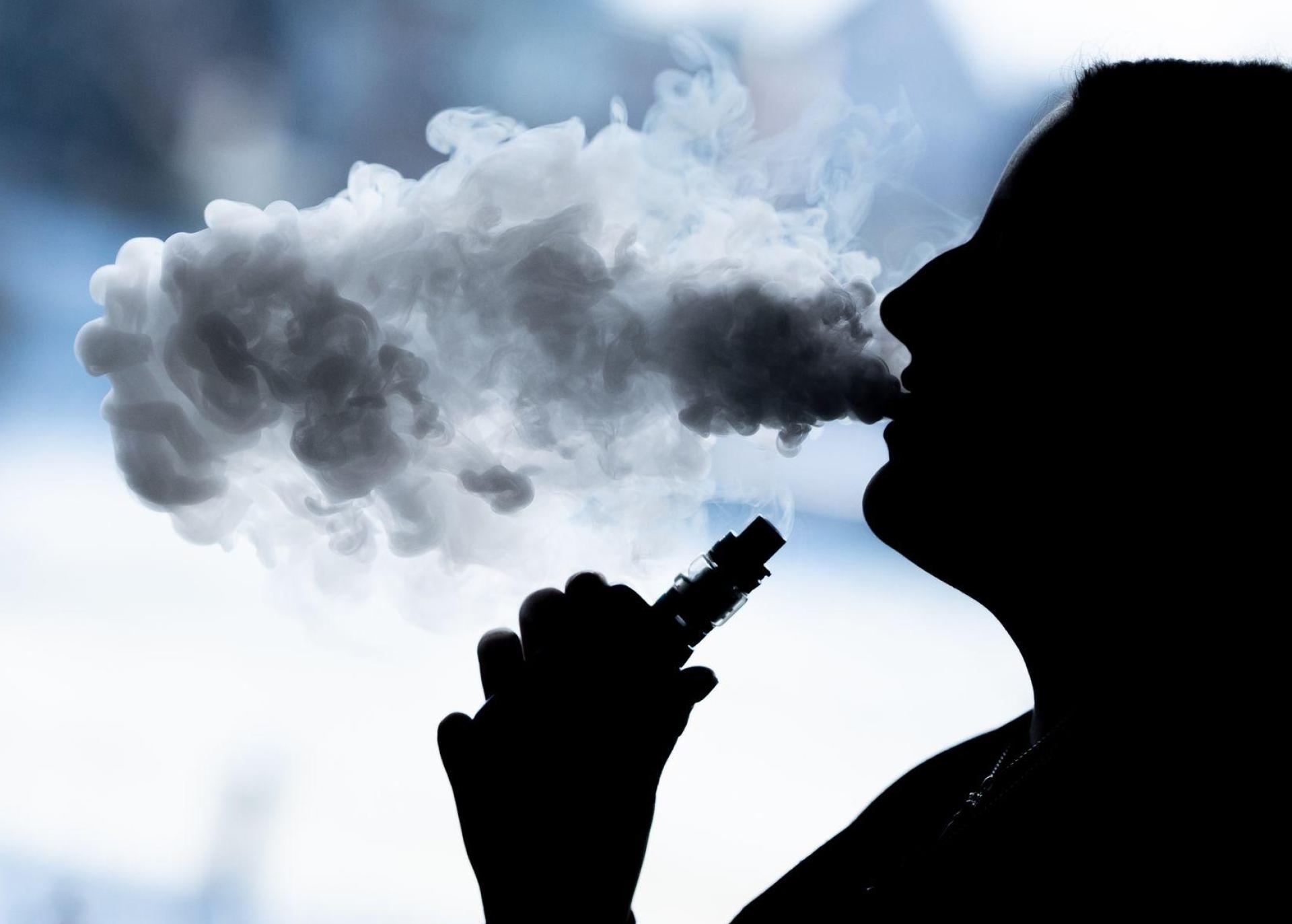 Kühlend und erfrischend sollen sogenannte „Cooling Agents” in E-Zigaretten wirken. (Archivbild: Silas Stein/dpa)