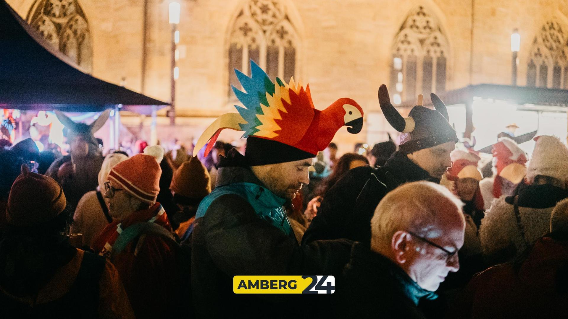Die Bilder der Amberger Hexennacht vom Marktplatz. (Bild: Mario Donhauser)