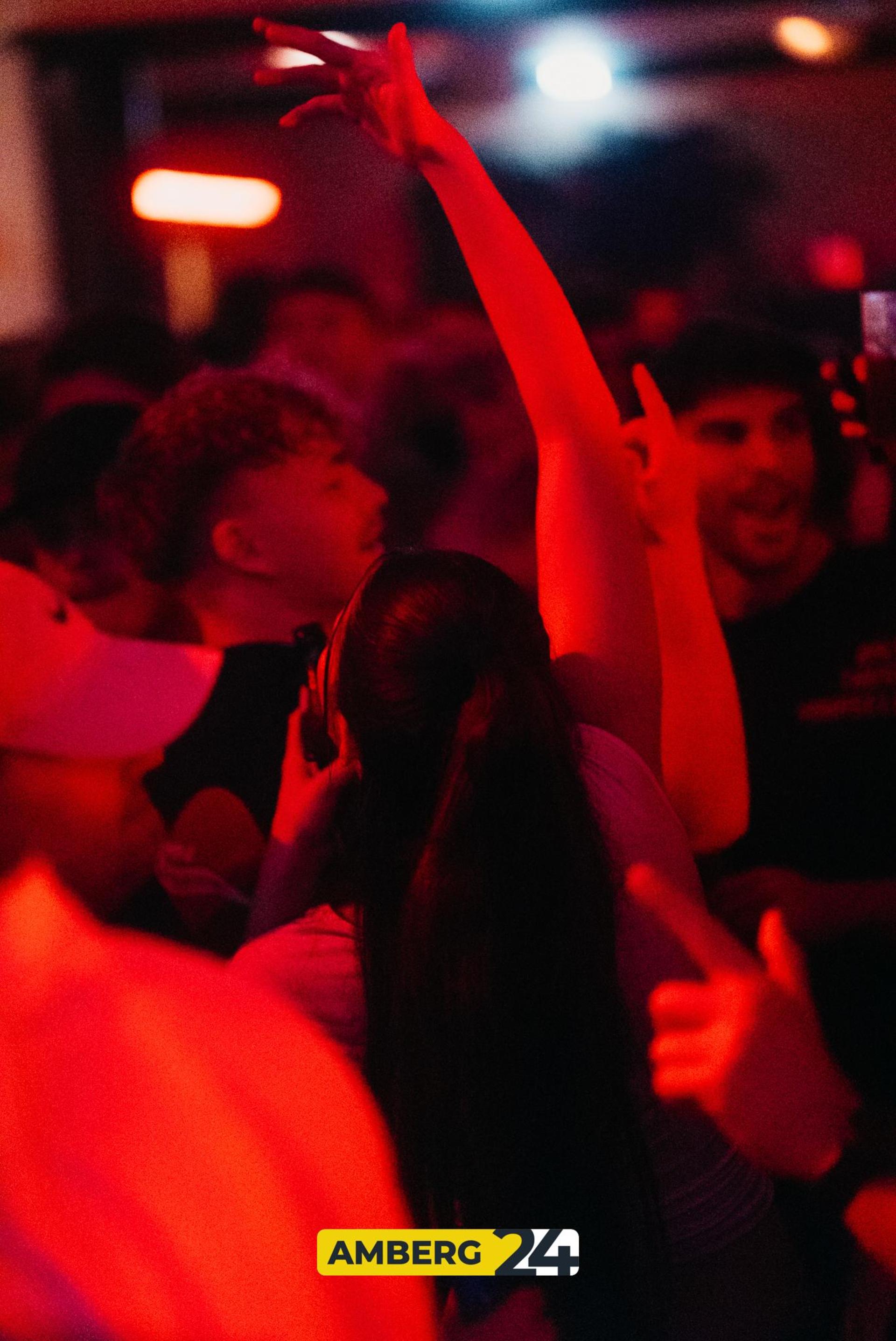 Im Casino-Saal war am Samstag die erste VIBES-Party des Jahres. (Bild: Mario Donhauser)