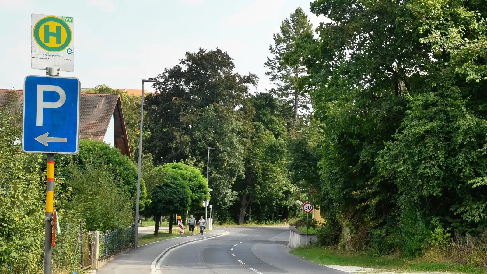 Der Philosophenweg in Sulzbach-Rosenberg muss am 11. und 12. Februar gesperrt werden. Davon betroffen sind auch die Buslinien. (Archivbild: Petra Hartl)