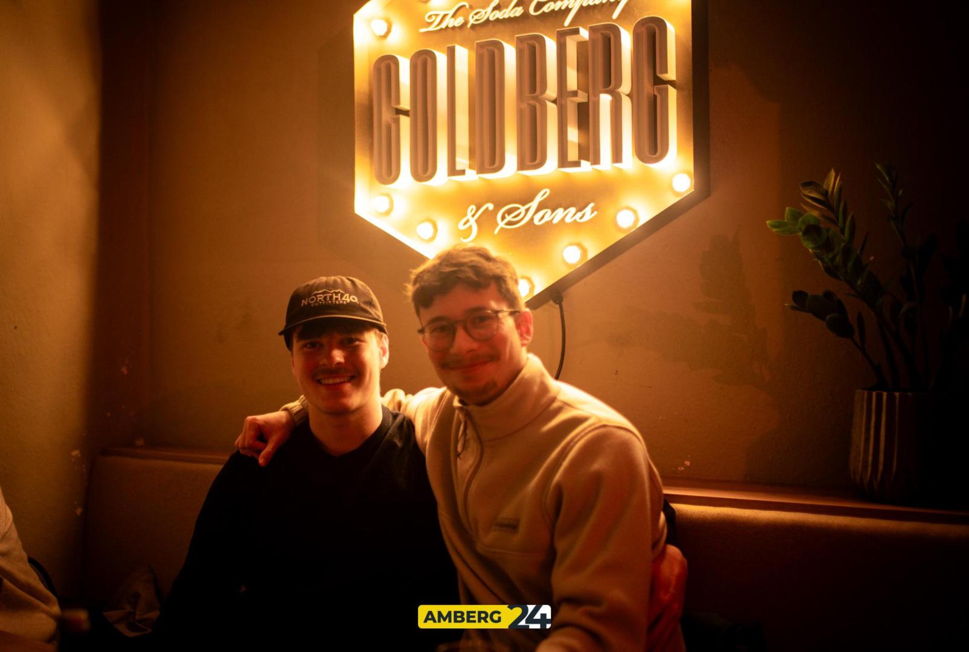 Die Bilder vom Karaoke im Herzog. (Bild: Julia Bär)