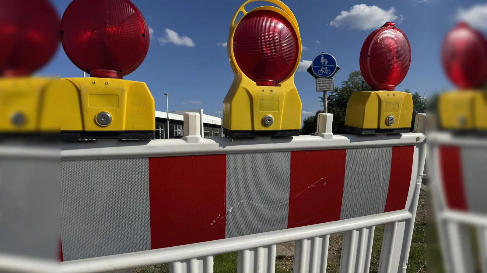 Die Vollsperrung in der Frühlingstraße in Sulzbach-Rosenberg wird aufgehoben. (Symbolbild: Heike Unger)