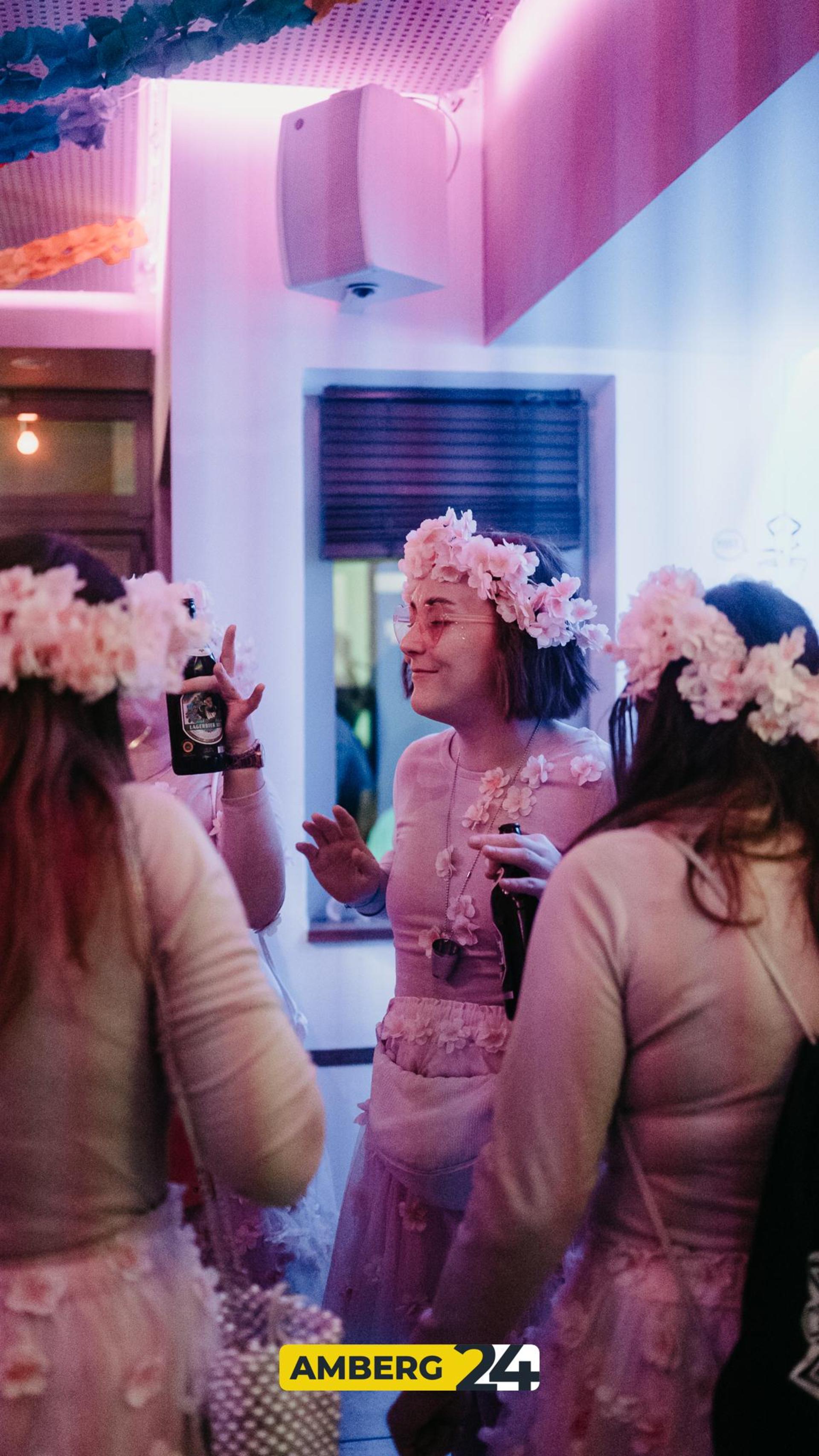 Die Bilder der Hexennacht im Colomba. (Bild: Mario Donhauser)