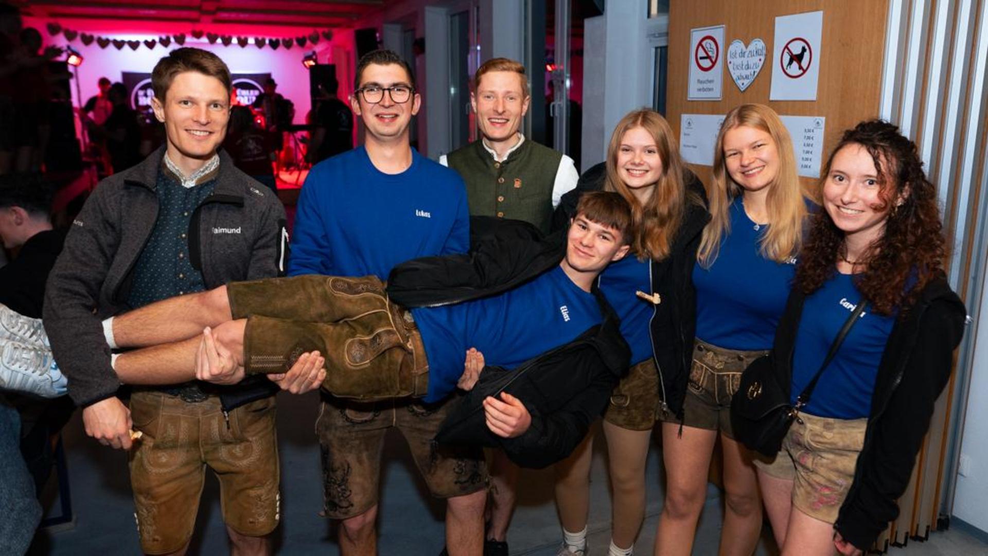 Die besten Bilder vom Kirwa-Samstag in Thansüß. (Bild: Hannes Stock)