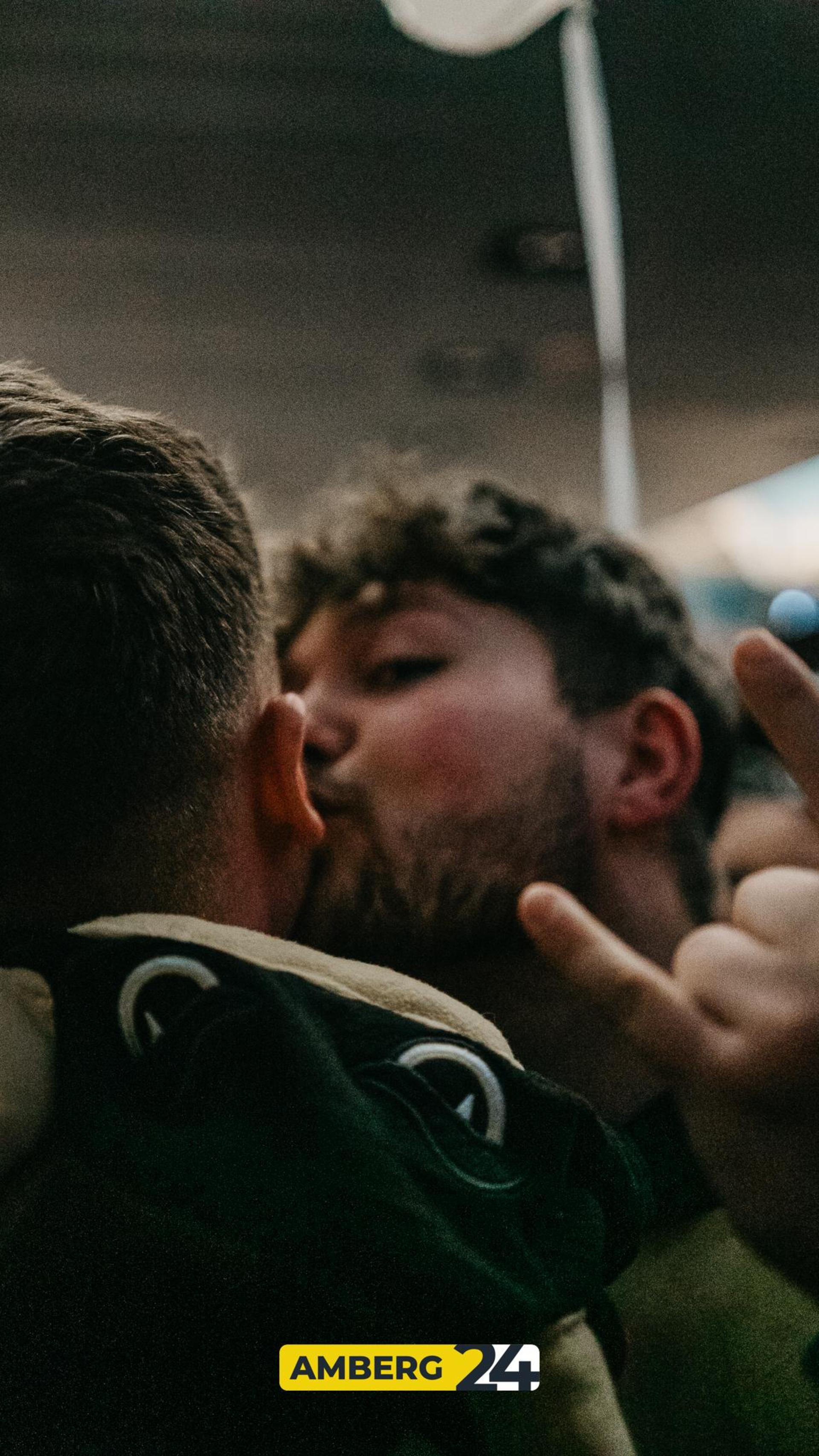 Auch im Blauen Haus waren am Donnerstag die Hexen los.  (Bild: Mario Donhauser)