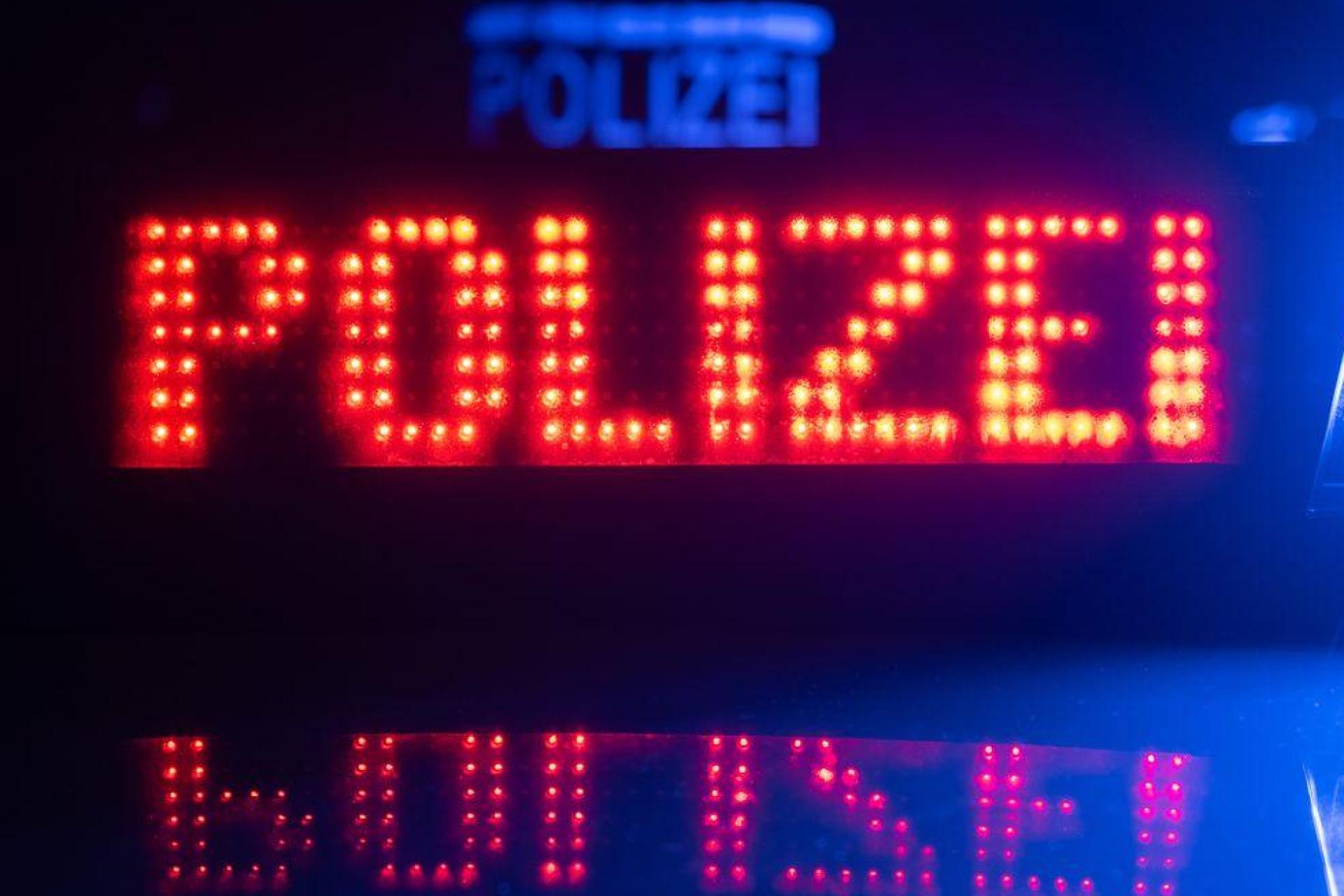 In Schmidmühlen ist ein 18-Jähriger angefahren worden. (Bild: Marijan Murat/dpa)