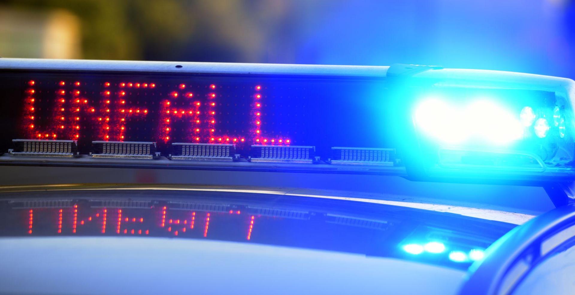 Die A3 zwischen Laaber und Nittendorf ist nach einem Unfall gesperrt.  (Symbolbild: Stefan Puchner/dpa)