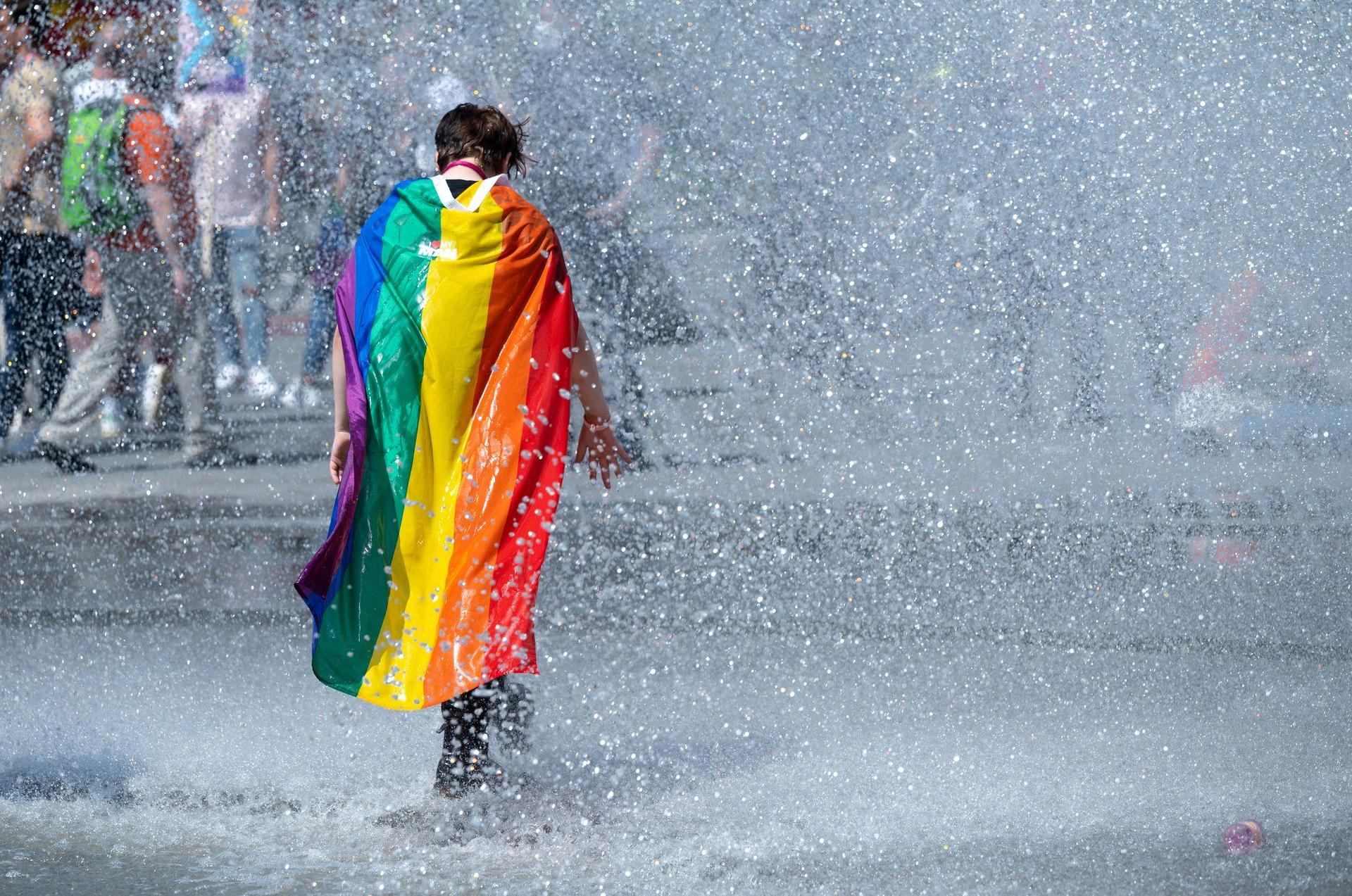 Mehr als 40 CSD-Veranstaltungen gibt es diesen Sommer in Bayern. (Archivbild) (Bild: Sven Hoppe/dpa)