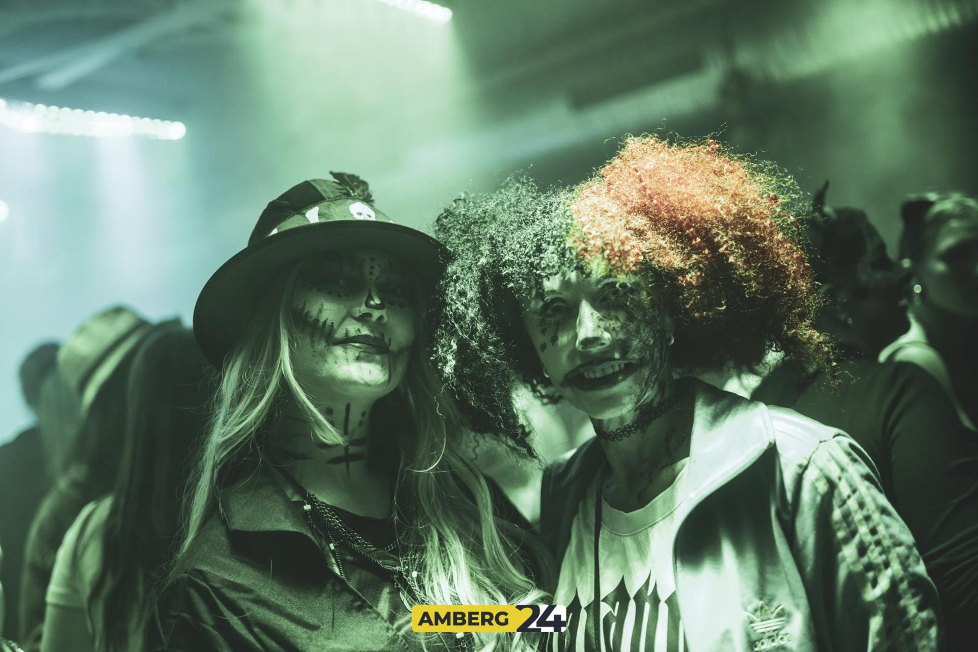 Saures auf die Ohren und eine spooky Atmo haben die Veranstalter der fetten Halloween-Party im Happy Rock versprochen. (Bild: Julia Bär)