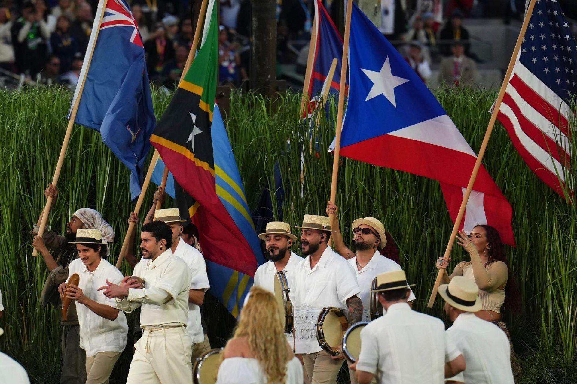 Bad Bunny setzte eine politische Botschaft.  (Bild: Godofredo A. Vásquez/AP/dpa)