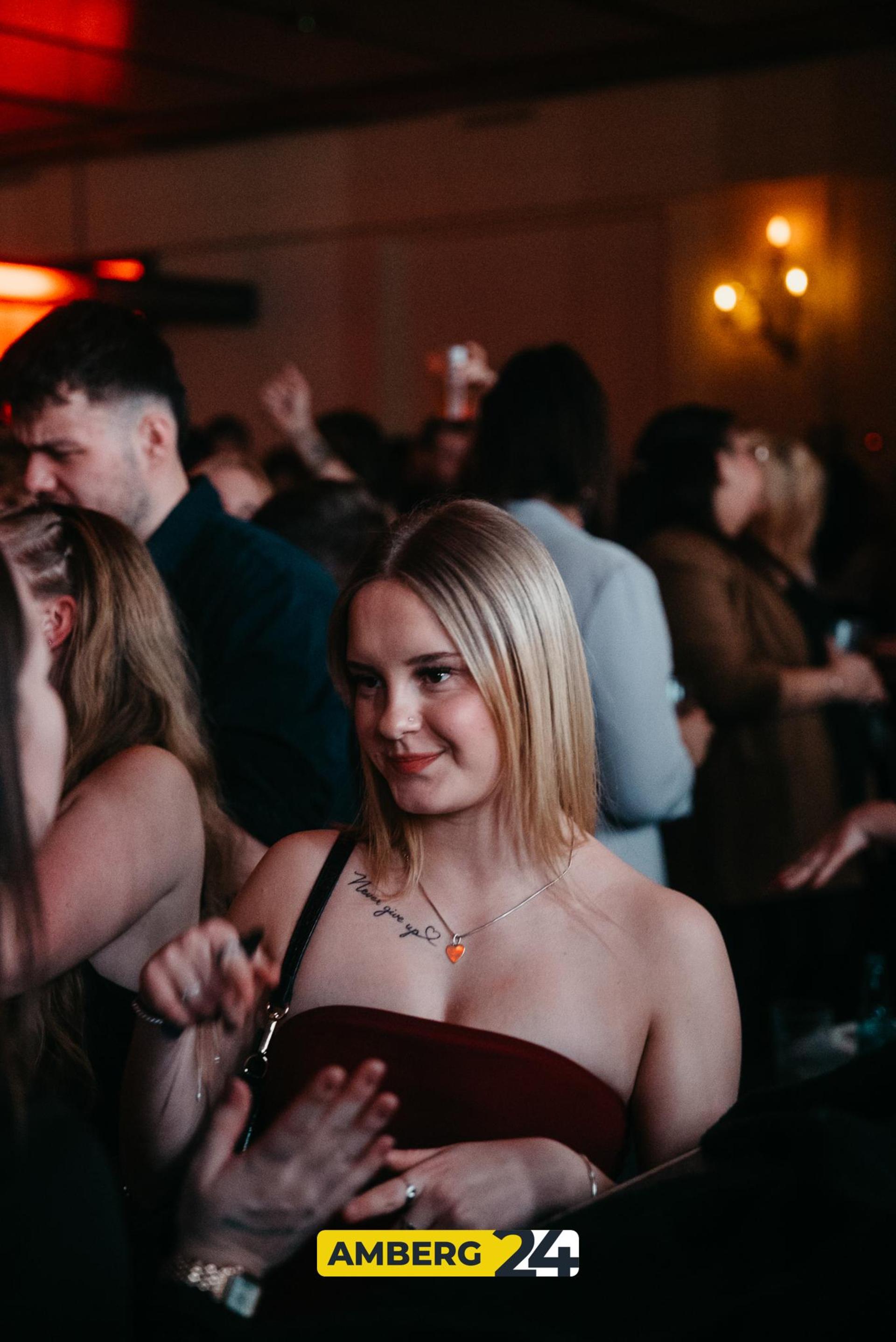 Im Casino-Saal war am Samstag die erste VIBES-Party des Jahres. (Bild: Mario Donhauser)